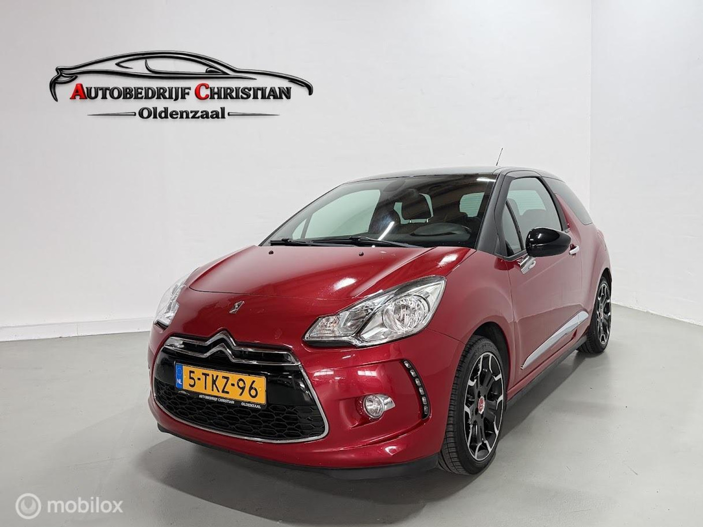 Citroen Ds3 1.2 VTi So Chic | TREKHAAK | 5D 2014 - voorkant