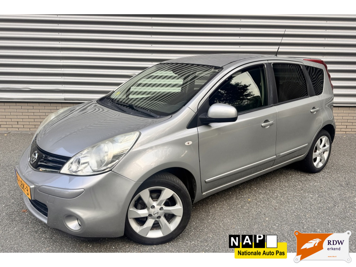 Nissan Nissan Note 1.4 Airco | Pdc | LM Velgen | NAP 2010 - voorkant