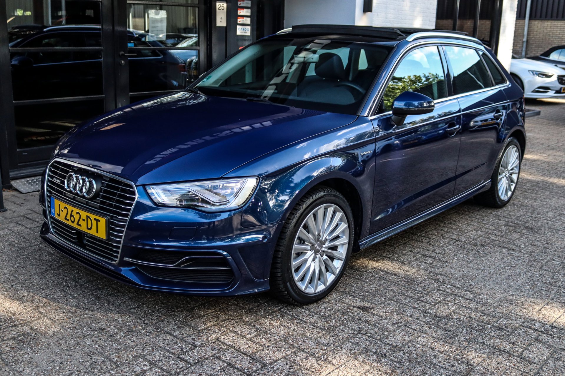 Foto van Audi A3 Sportback E-tron