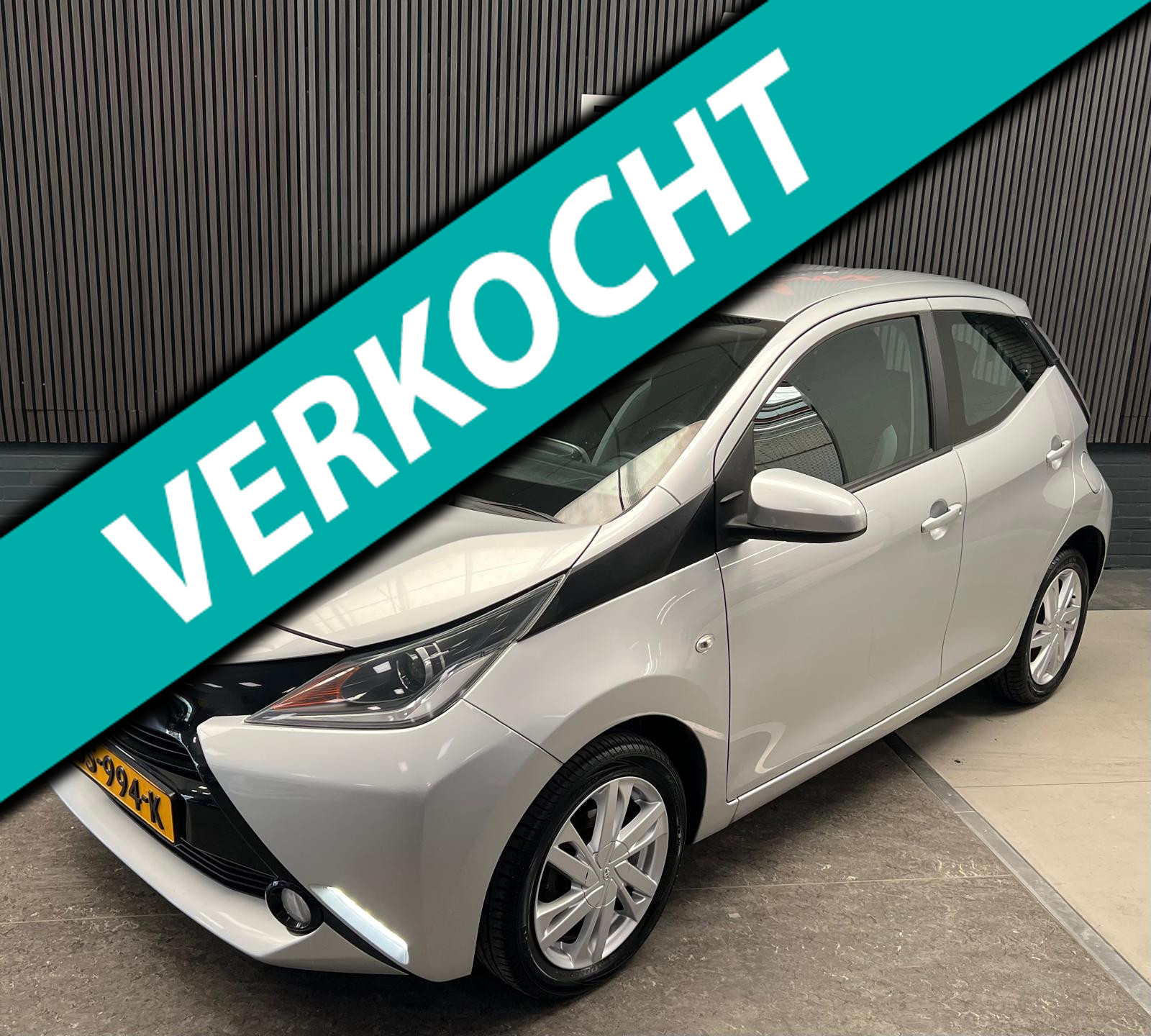 Toyota Toyota Aygo 1.0 VVT-i x-clusiv 2e Eigenaar - Achtercamera - Airco 2015 - voorkant