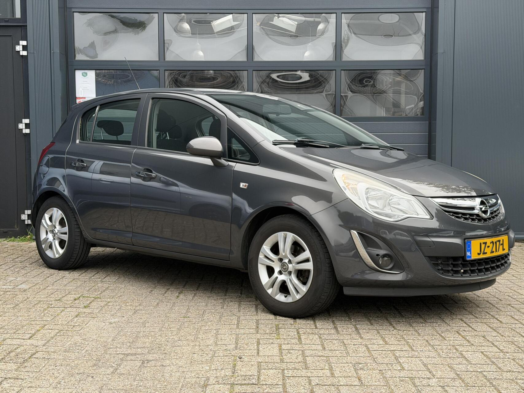 Opel Corsa 1.2 EcoFlex Design Edition | Airco | Cruise 2013 - voorkant