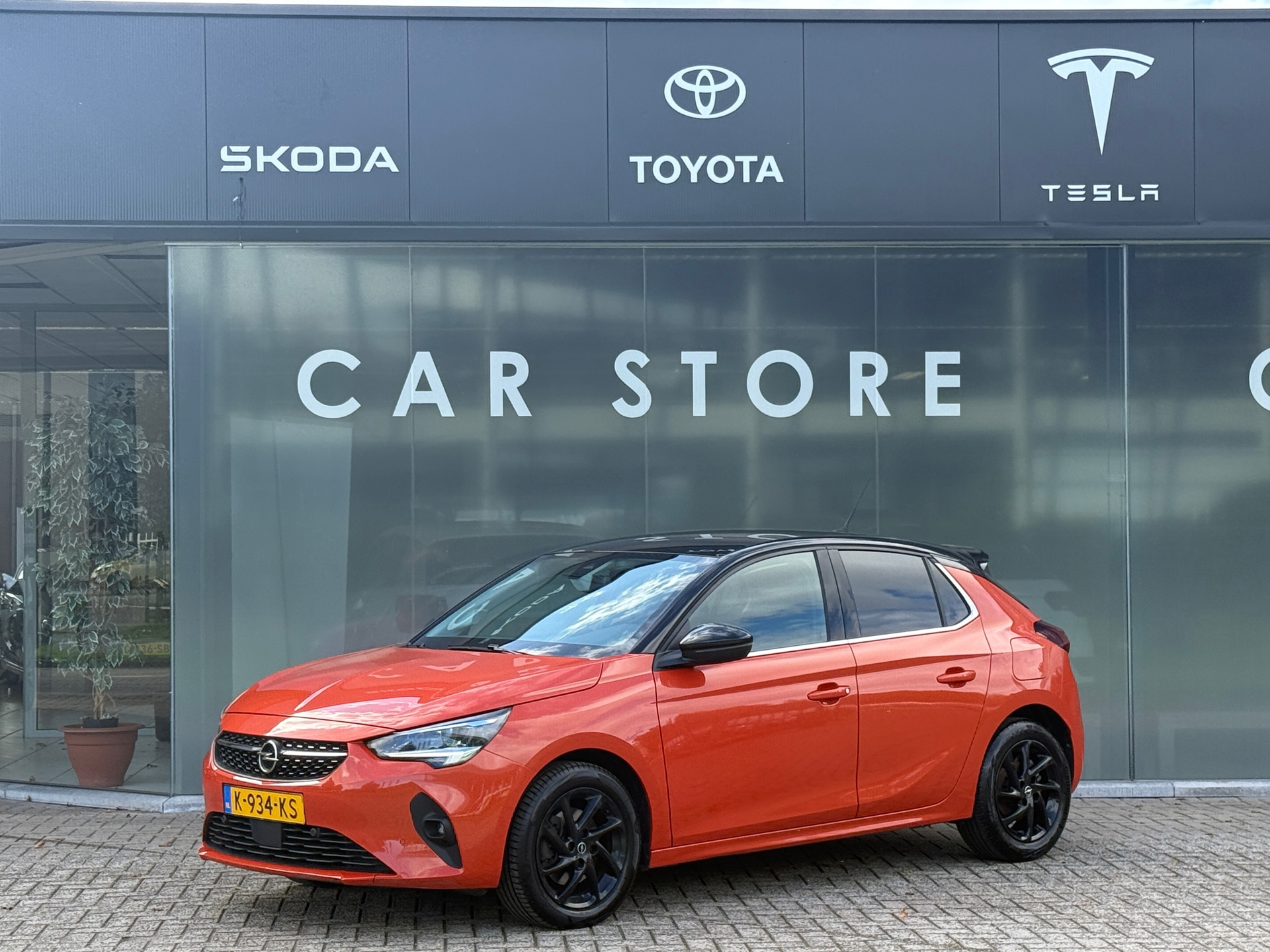 Opel Corsa 1.2 101pk Automaat Elegance Carplay|Camera|PDC|Stoelverwarming 2021 - voorkant