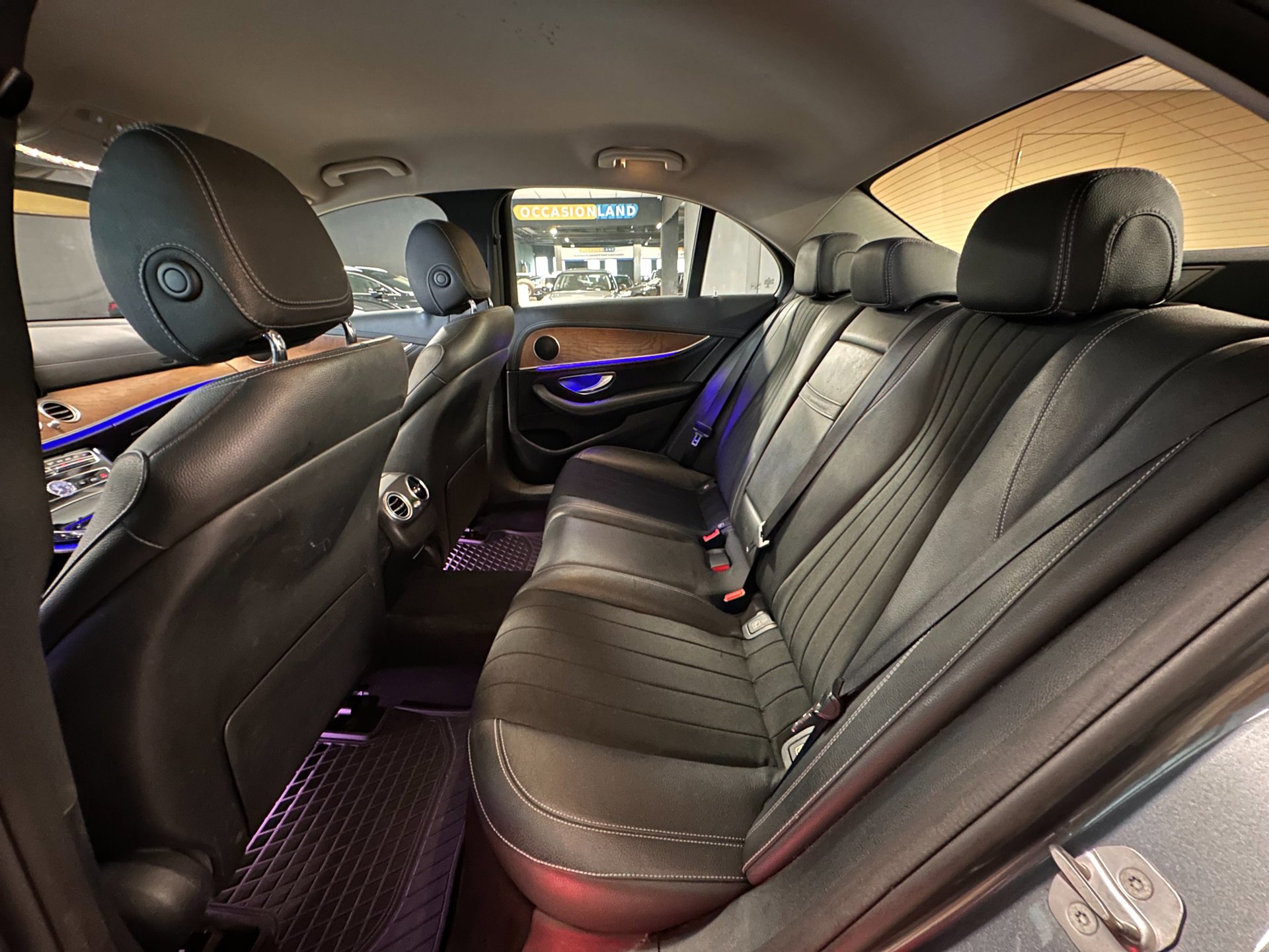 Foto van Mercedes-Benz E 200