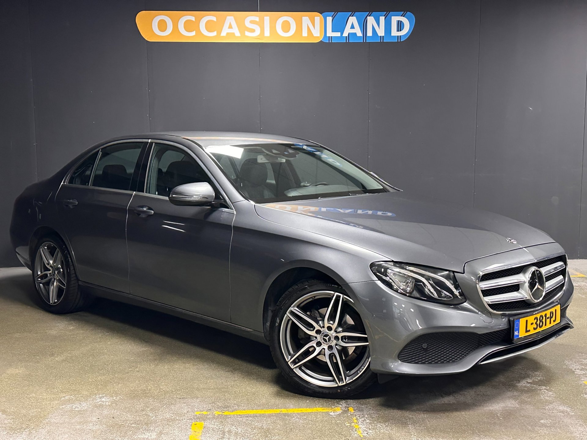 Foto van Mercedes-Benz E 200