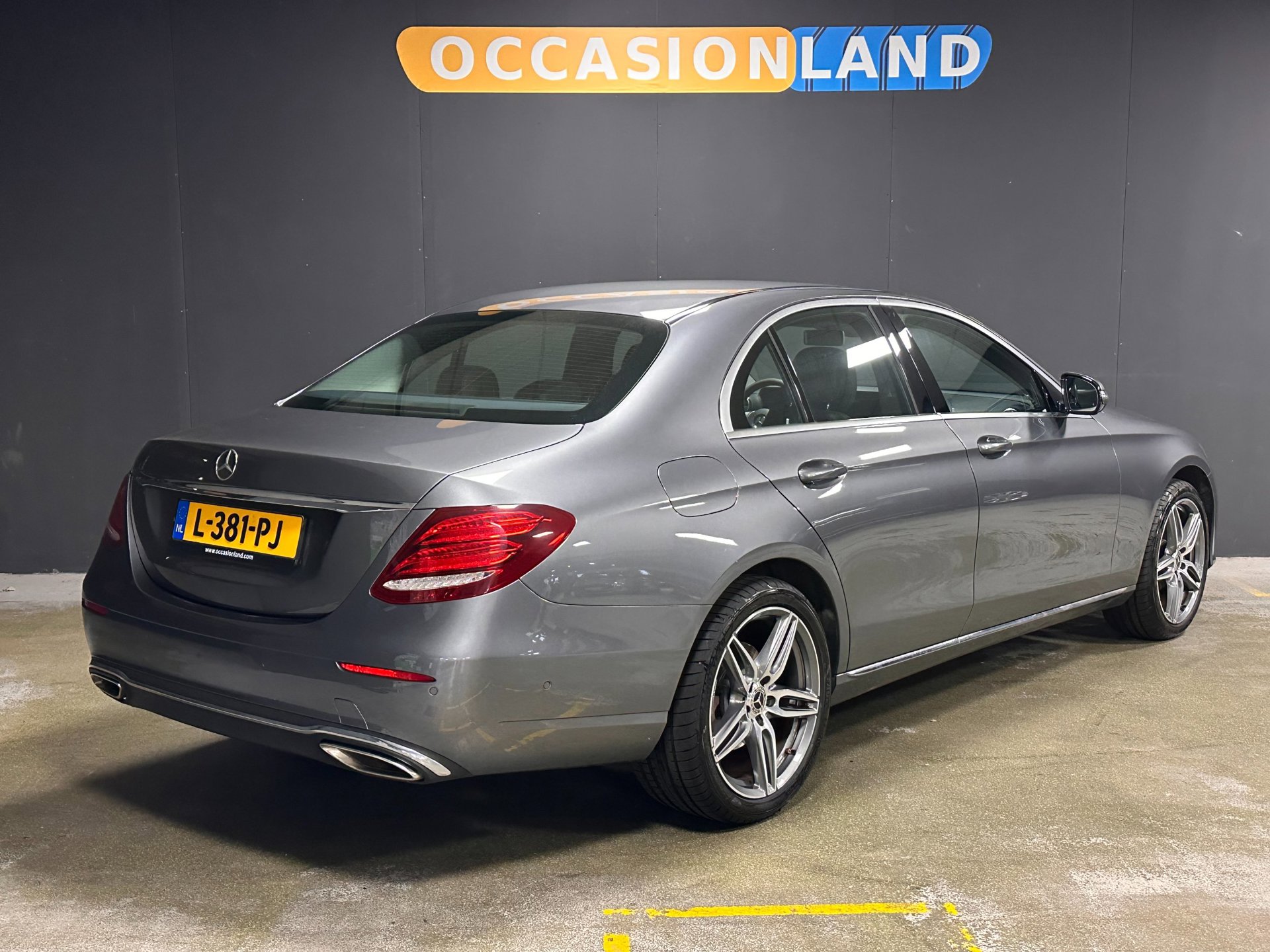 Foto van Mercedes-Benz E 200