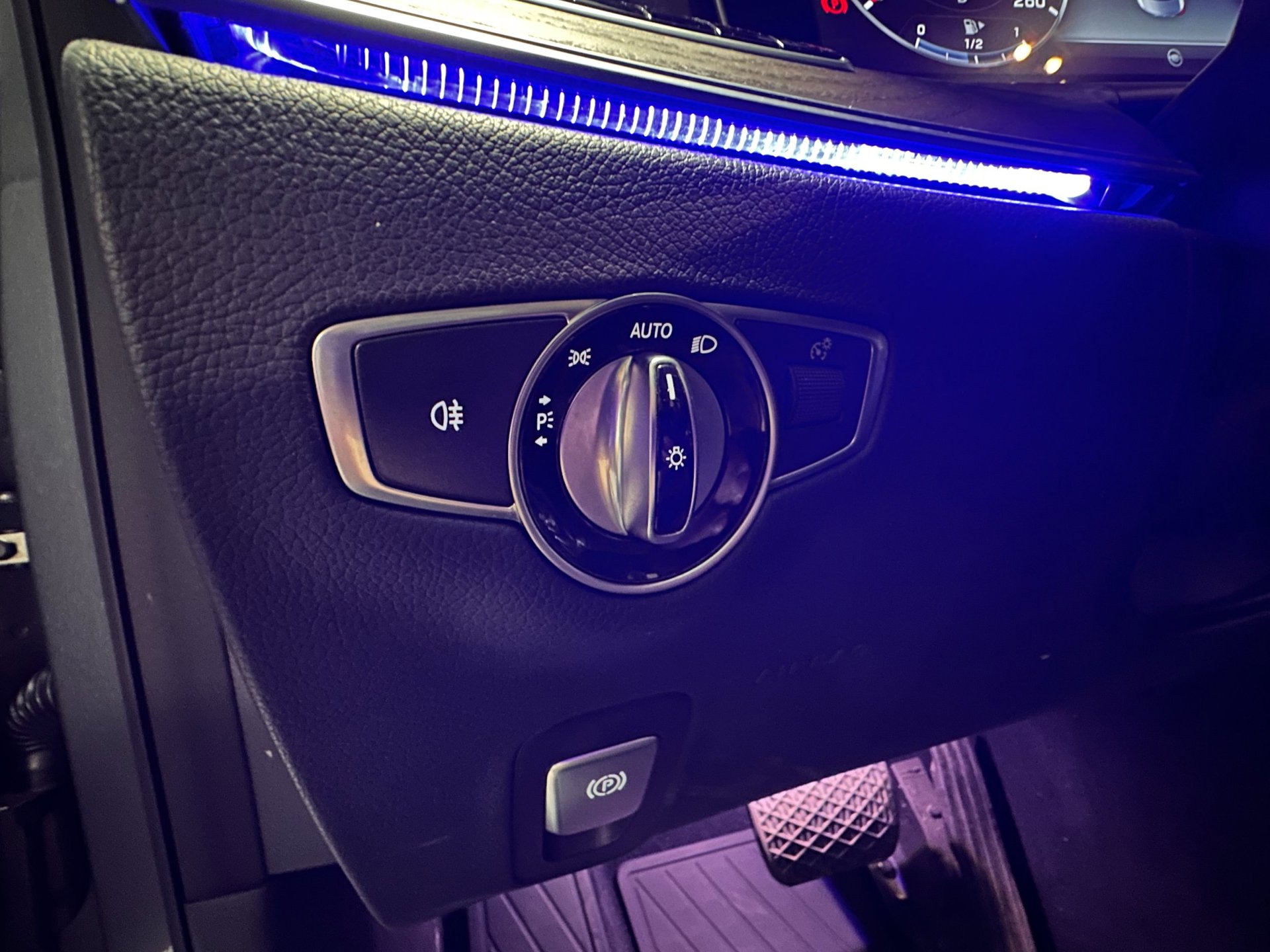 Foto van Mercedes-Benz E 200