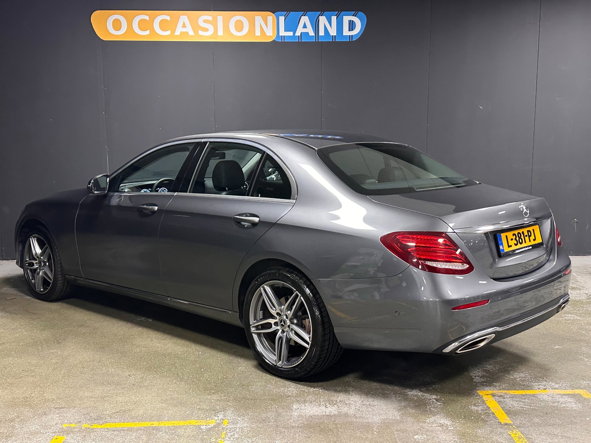 Foto van Mercedes-Benz E 200