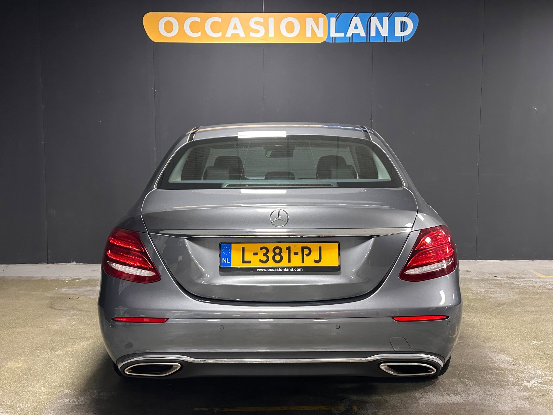 Foto van Mercedes-Benz E 200