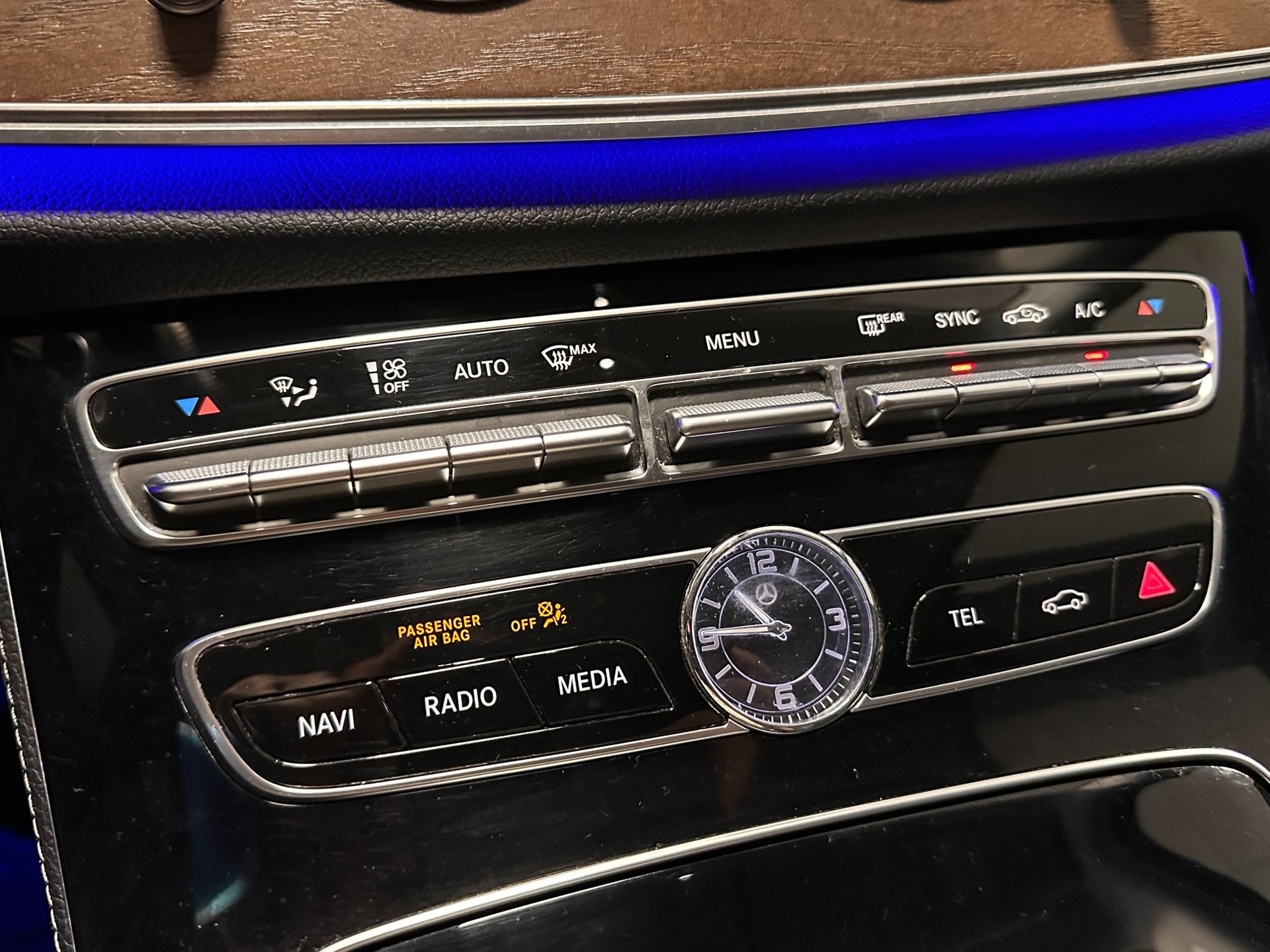 Foto van Mercedes-Benz E 200
