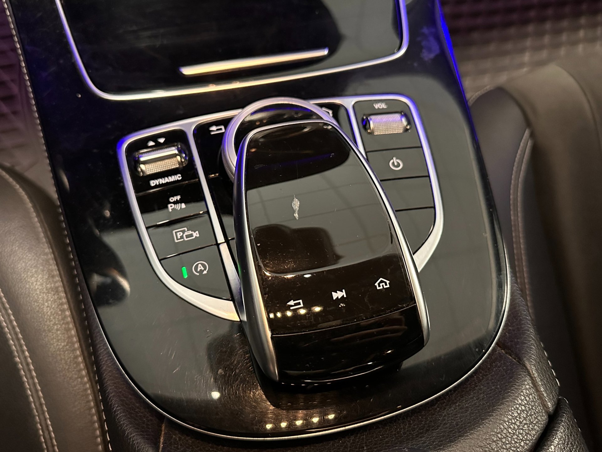 Foto van Mercedes-Benz E 200