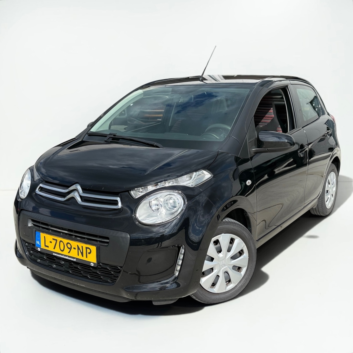 Citroen C1 1.0 VTi Feel 1e eigenaar Airco APK 2021 - voorkant