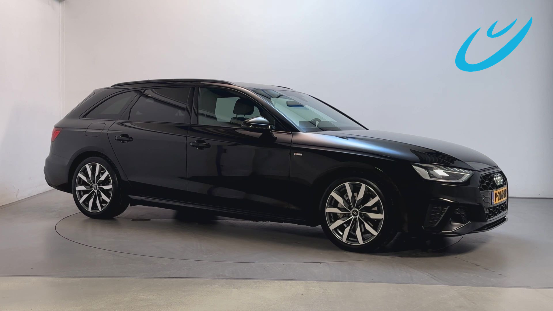 Audi A4 Avant 40 TFSI 204pk S Edition Competition Sfeerverlichting LED DAB+ App-Connect 2022 - voorkant
