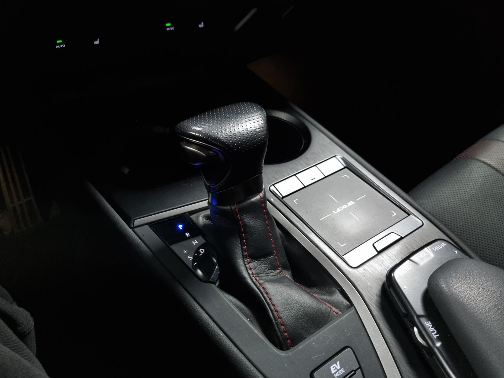 Foto van Lexus Lexus Ux250h