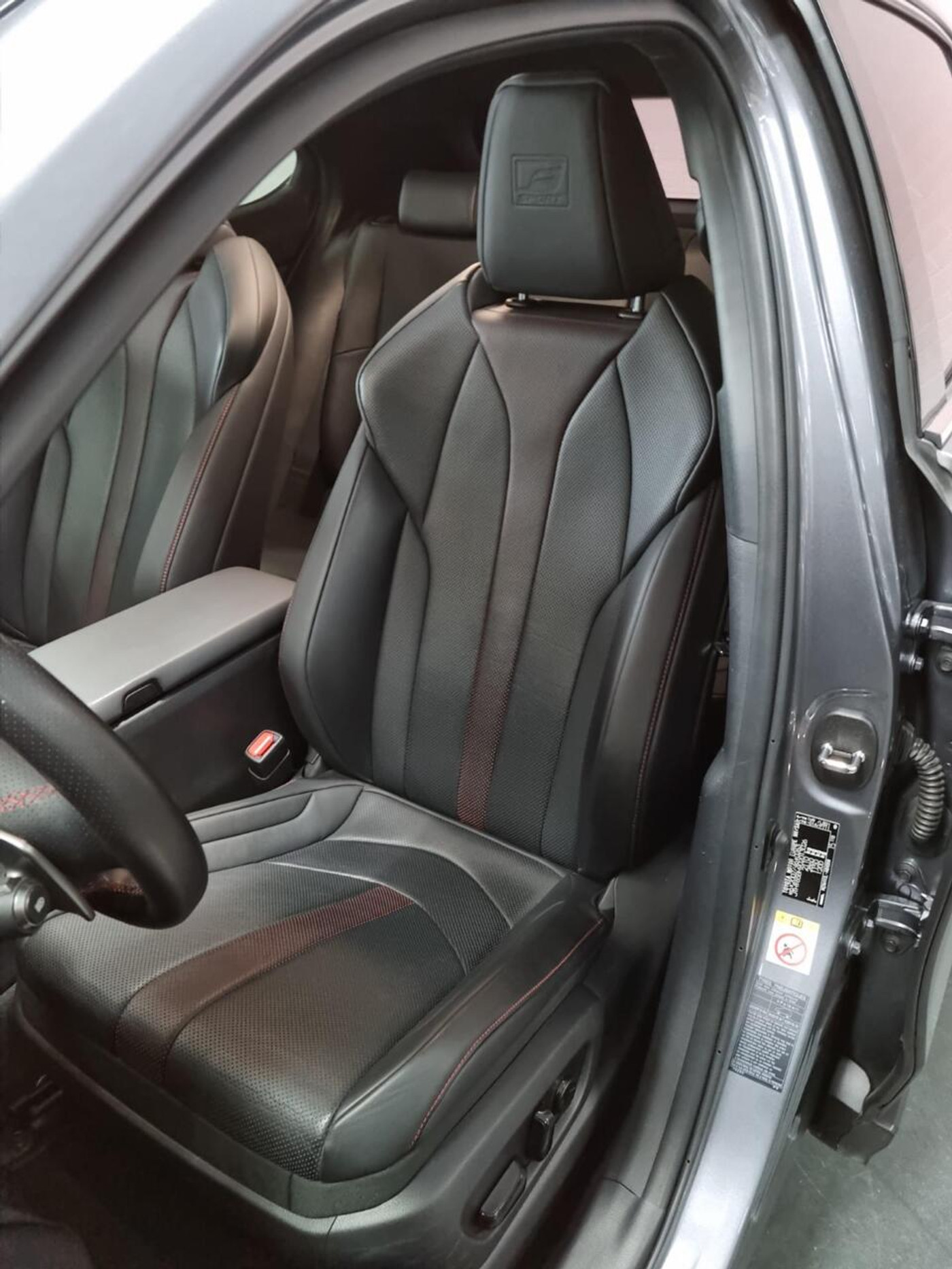 Foto van Lexus Lexus Ux250h