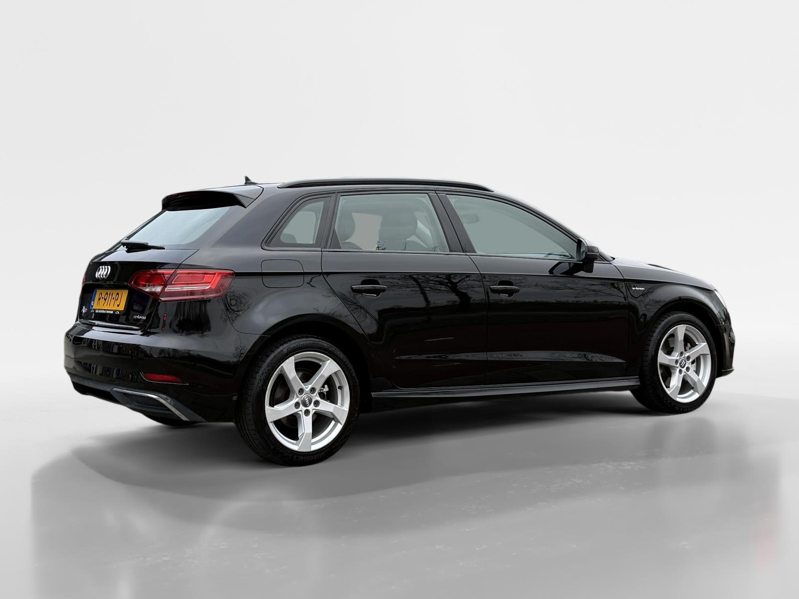 Foto van Audi A3 Sportback E-tron