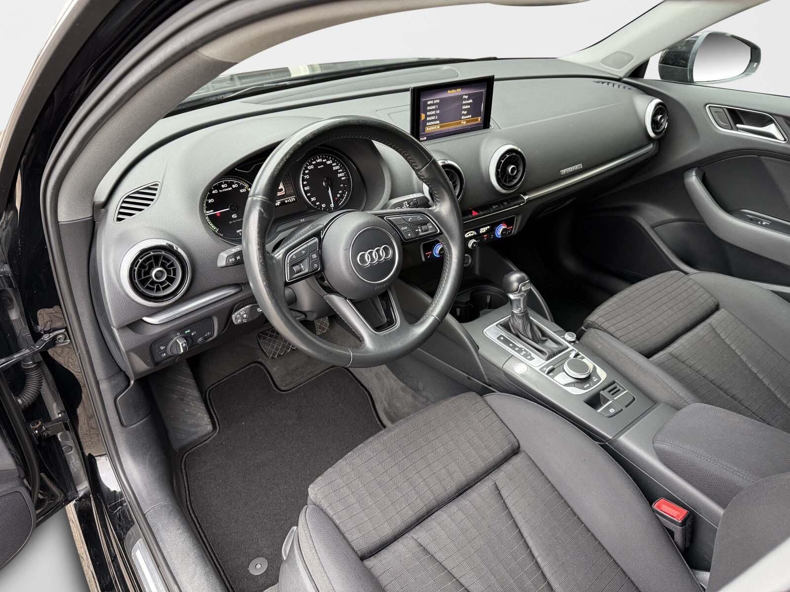 Foto van Audi A3 Sportback E-tron