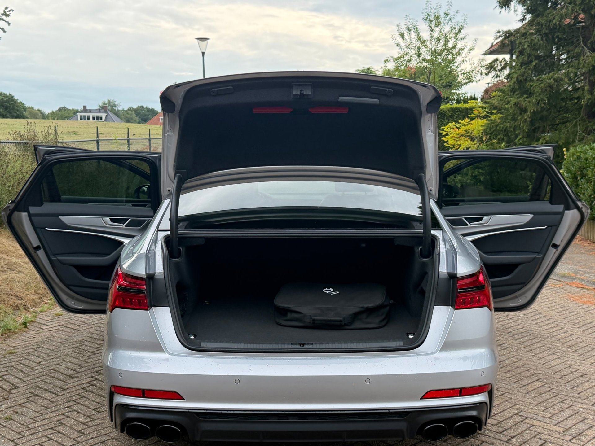 Foto van Audi A6 55 TFSI E