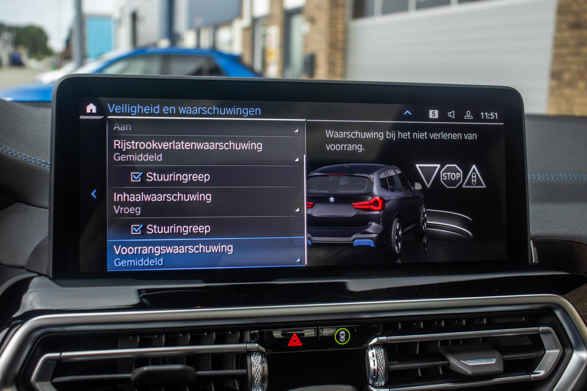 Foto van BMW Ix3