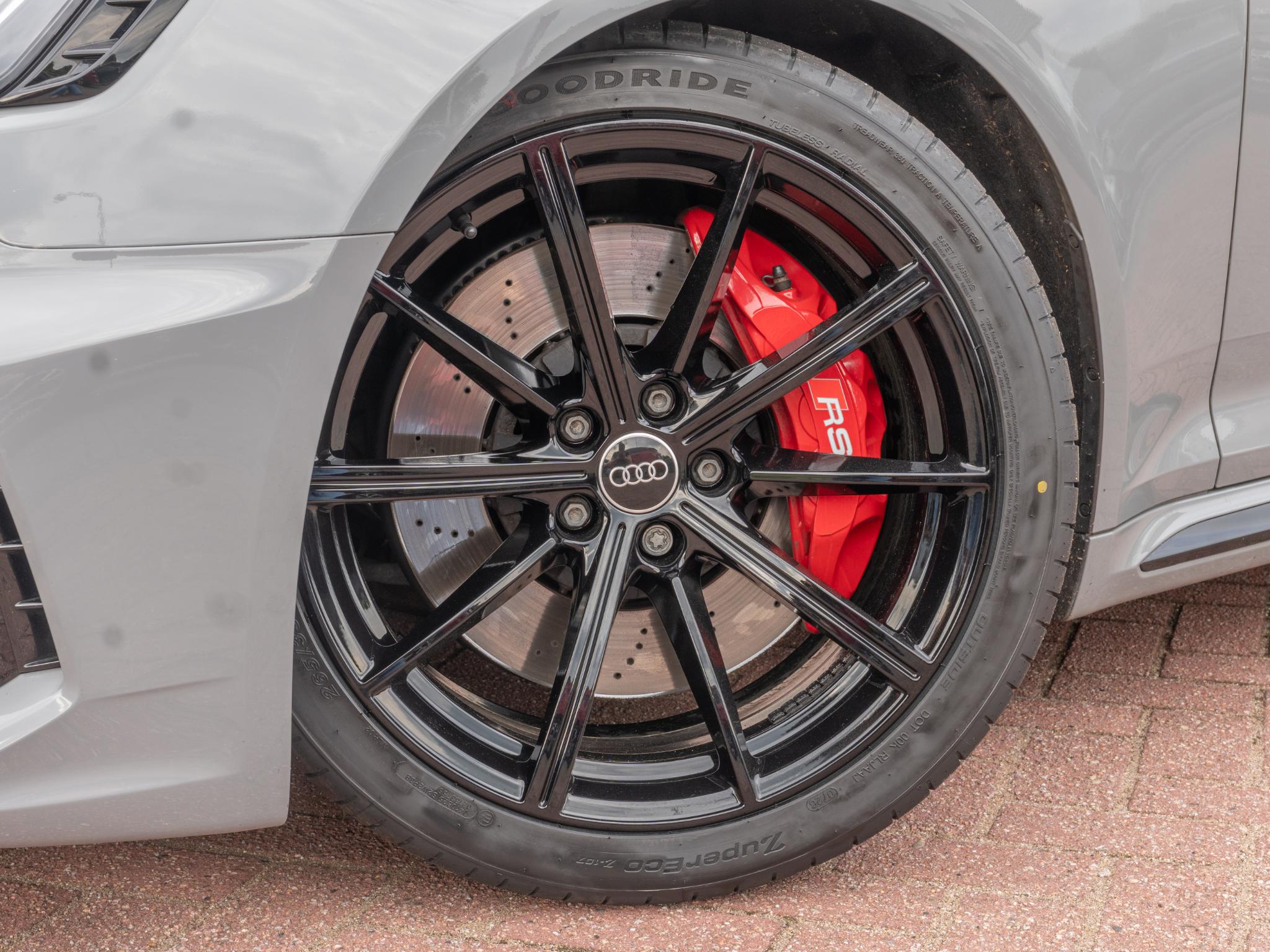 Foto van Audi RS 4 Avant