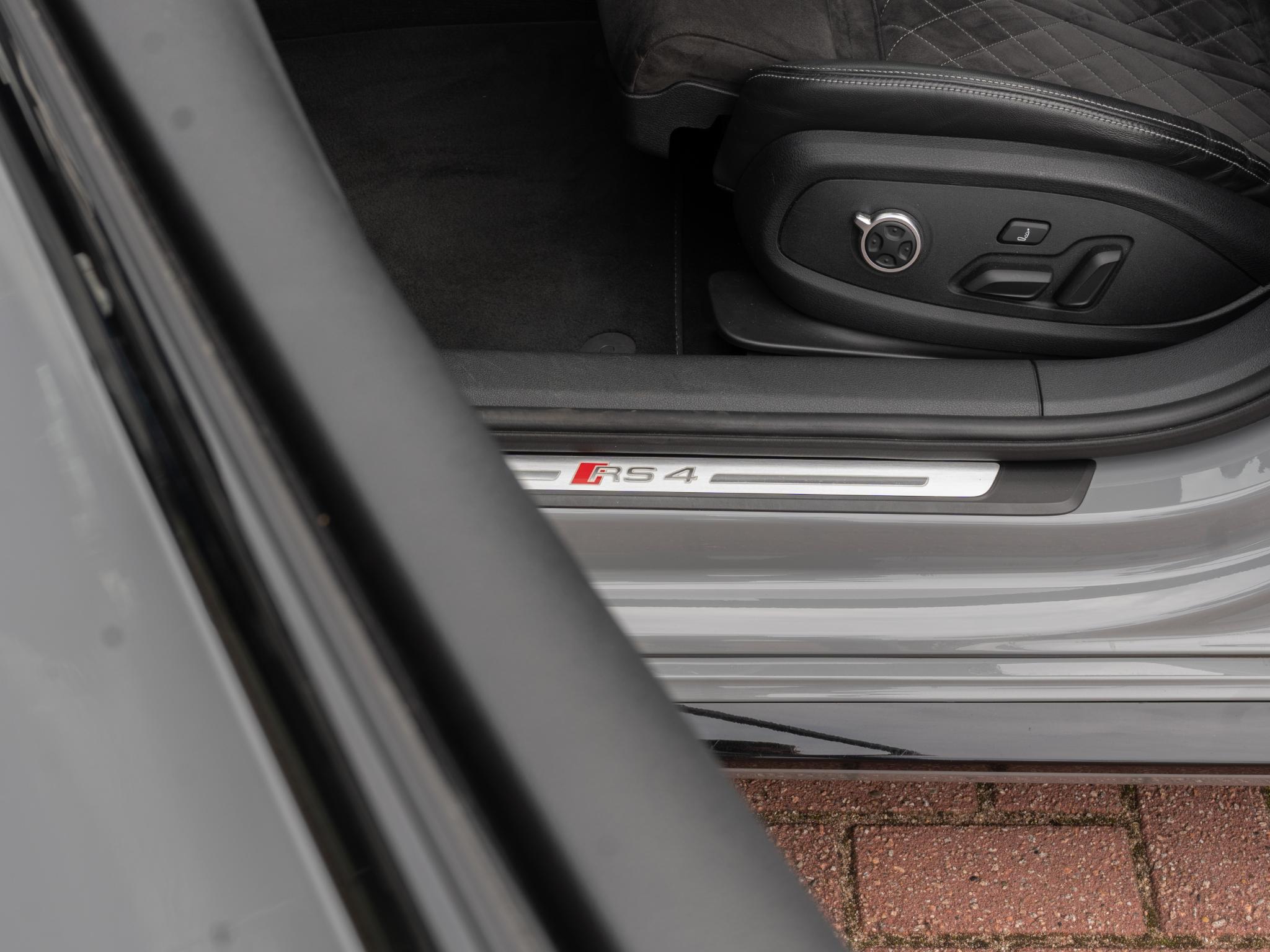 Foto van Audi RS 4 Avant