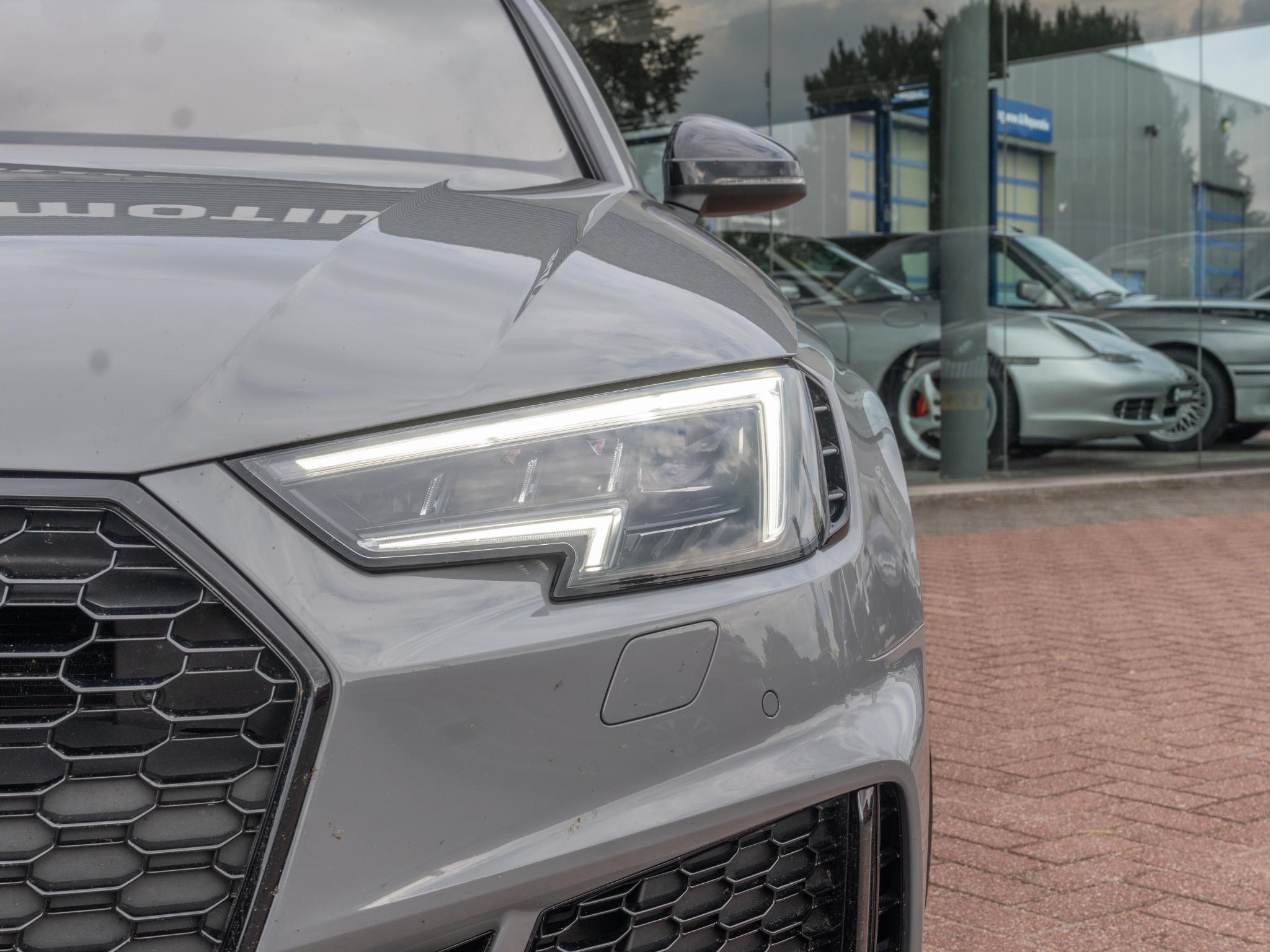 Foto van Audi RS 4 Avant