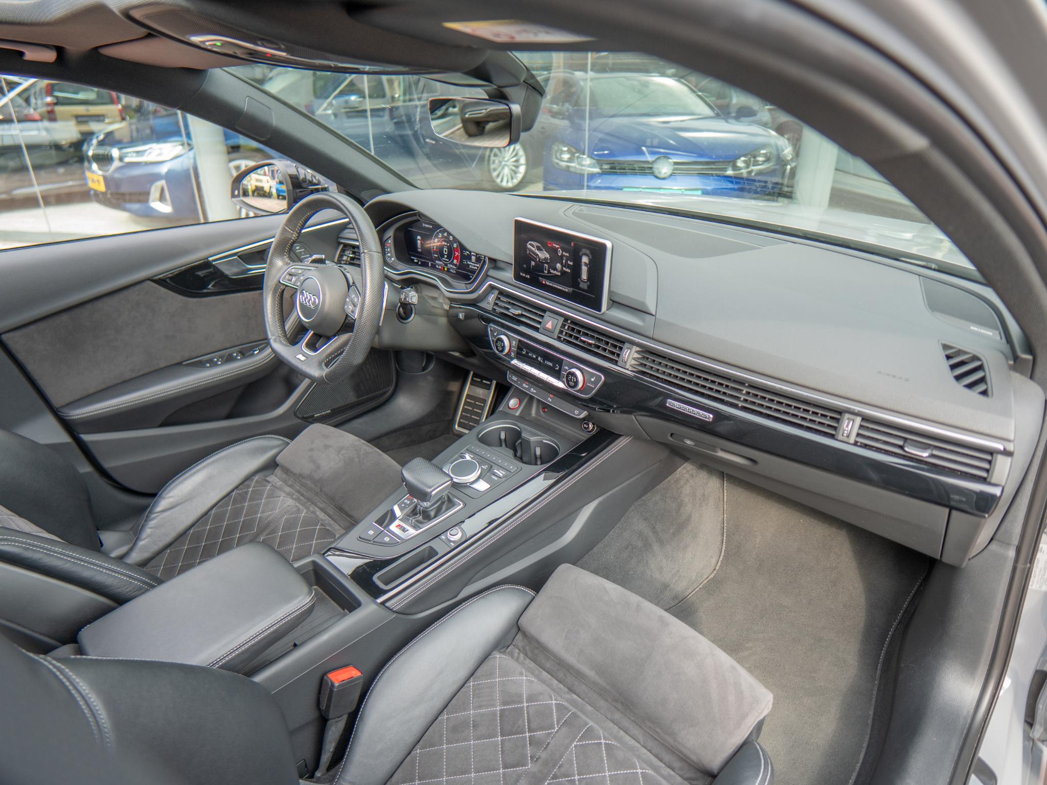 Foto van Audi RS 4 Avant