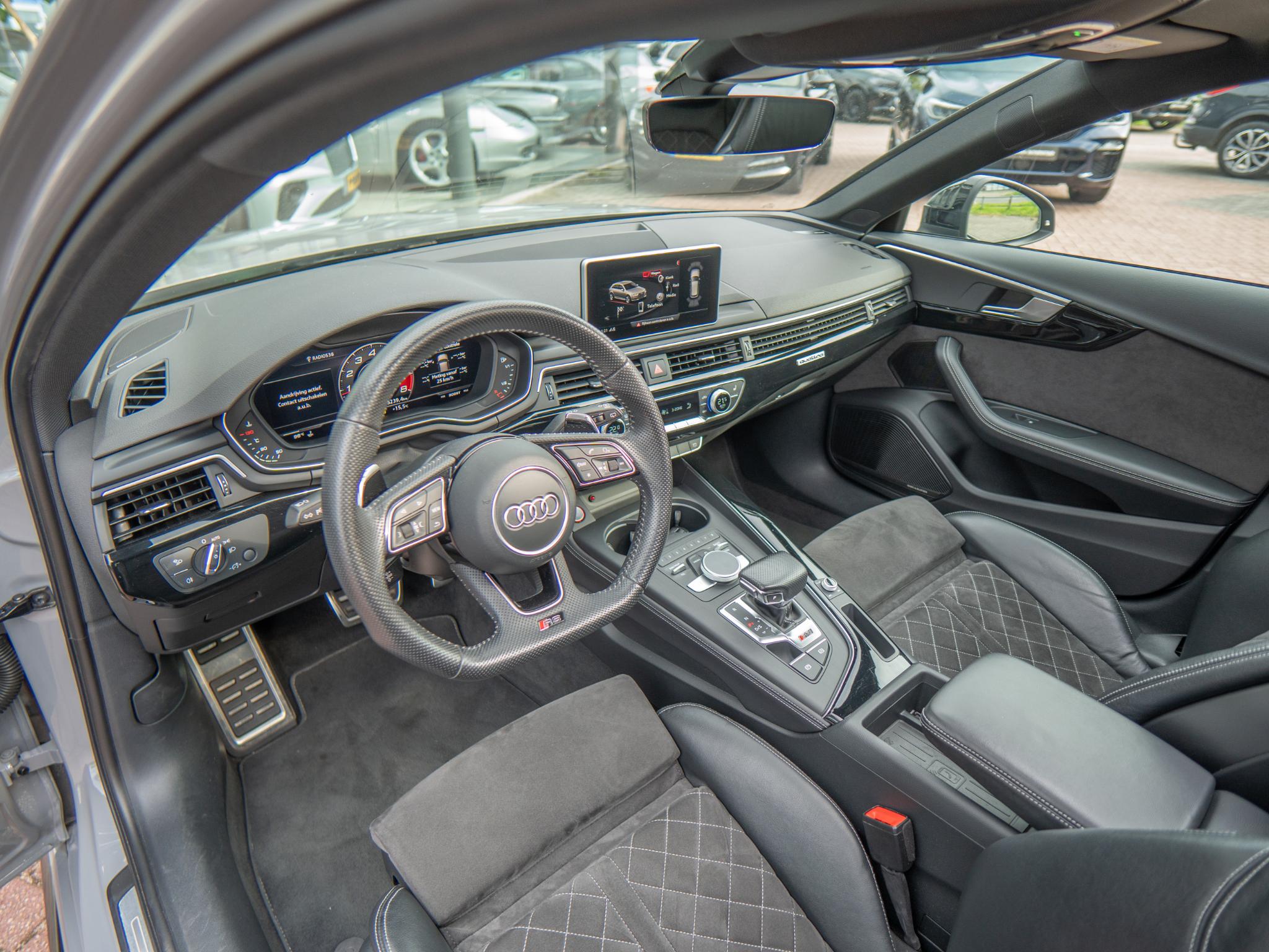 Foto van Audi RS 4 Avant