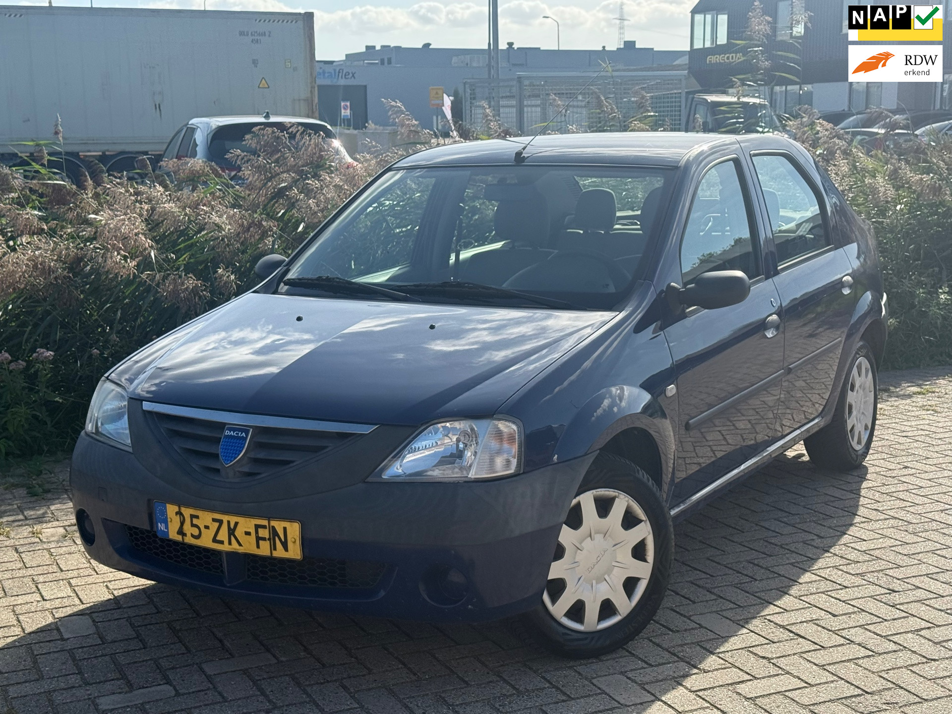 Dacia Logan 1.4 Ambiance Apk tot 07-03-2027 2008 - voorkant