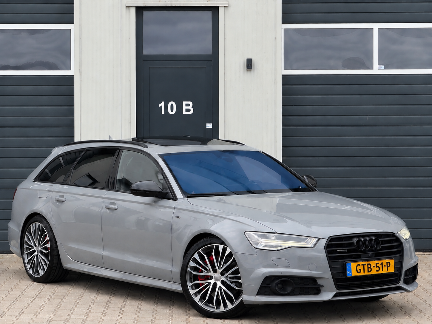 Audi A6 Avant 3.0 TDI BiT quattro Competition / B&O / Nardo 2015 - voorkant