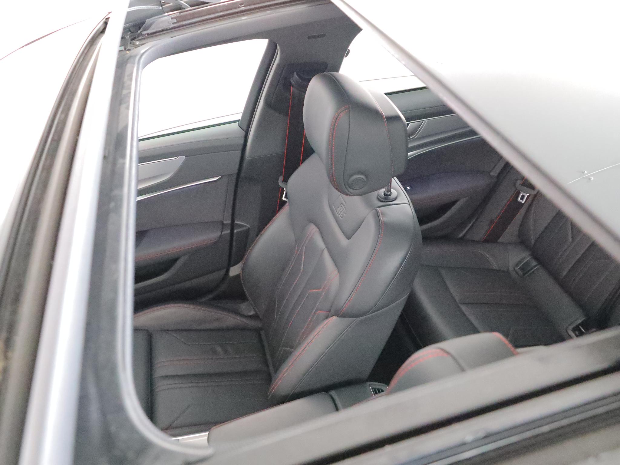 Foto van Audi A6 Avant 55 TFSI E