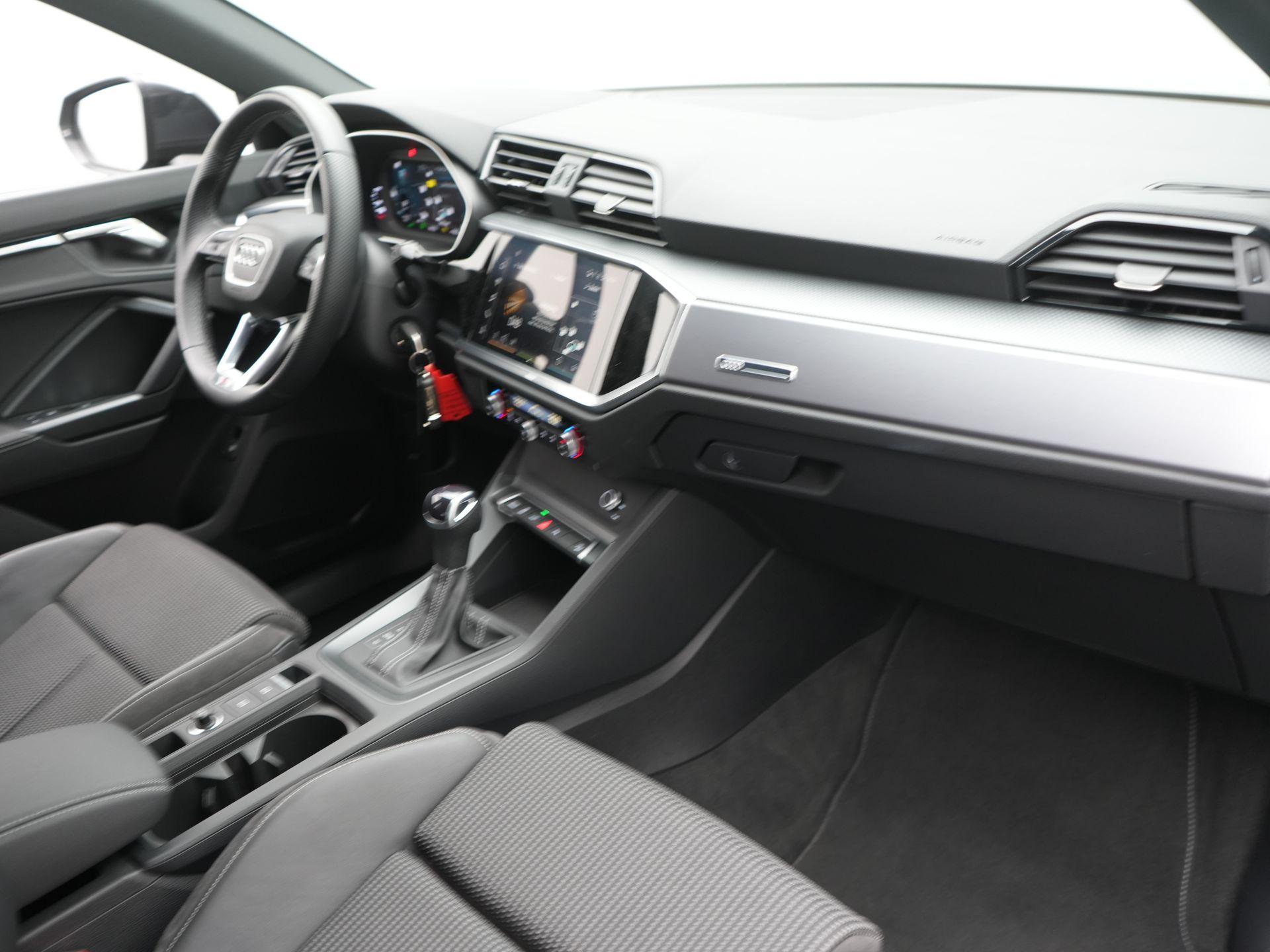 Foto van Audi Q3 E-tron