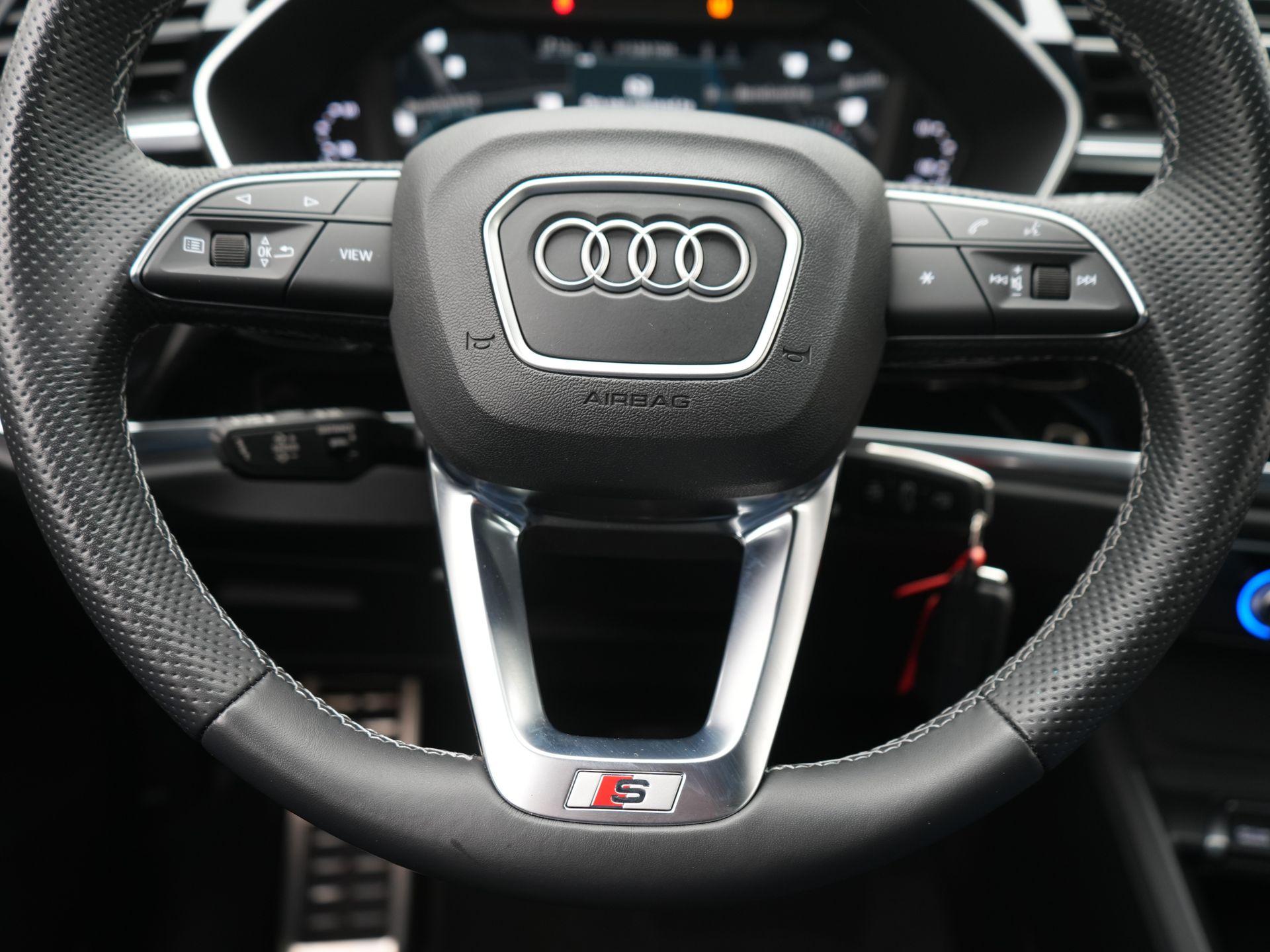 Foto van Audi Q3 E-tron
