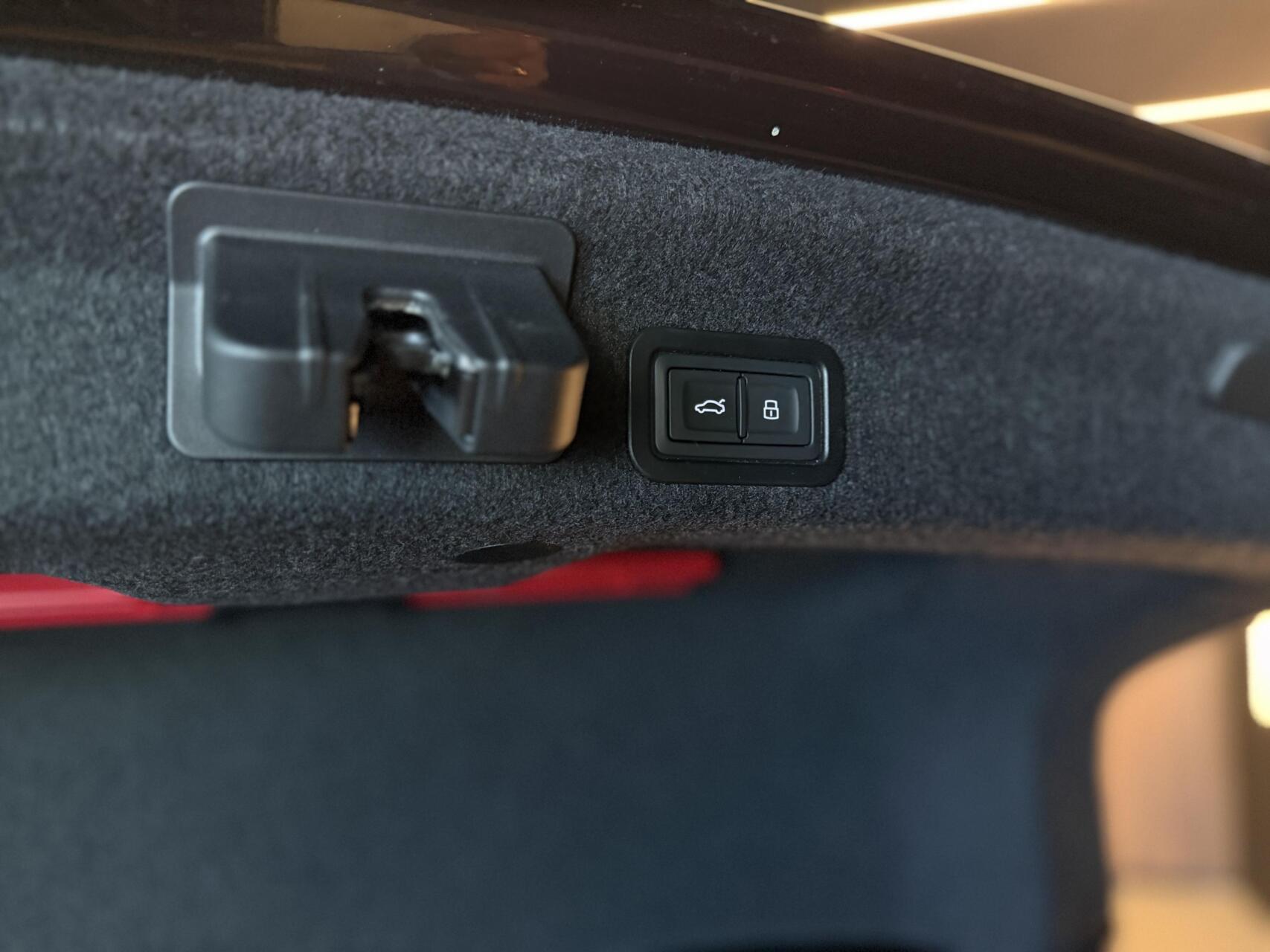Foto van Audi A6 55 TFSI E