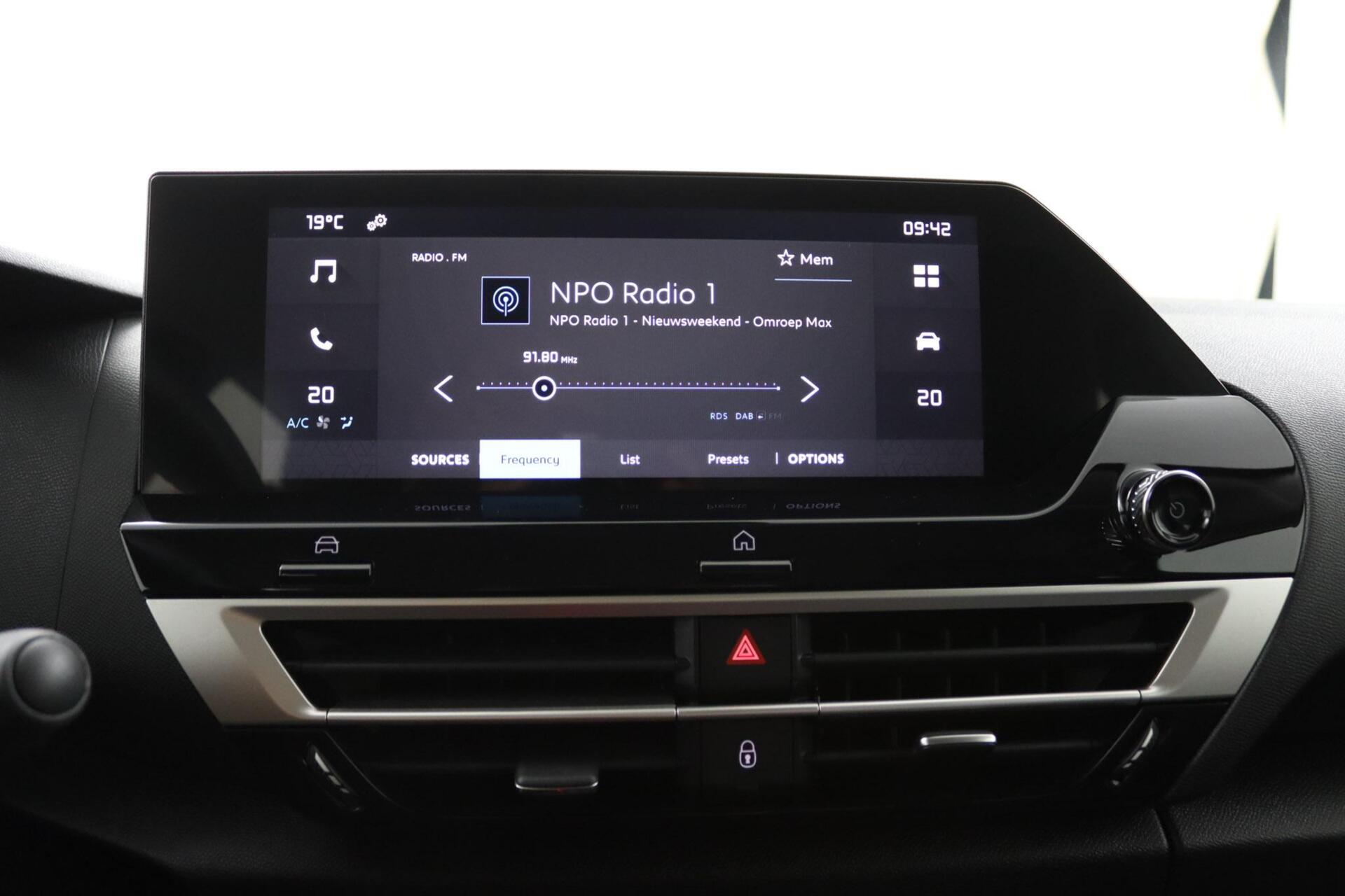 Foto van Citroen E-c4