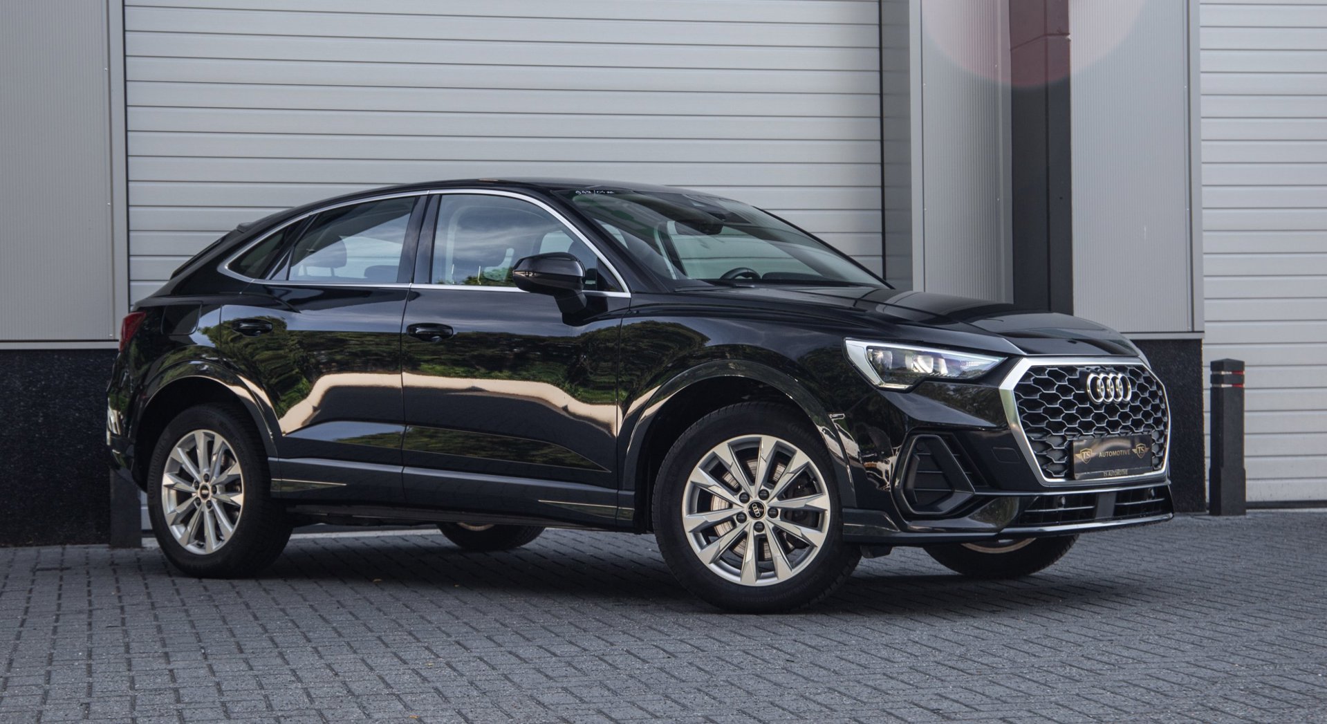 Foto van Audi Q3 Sportback E-tron