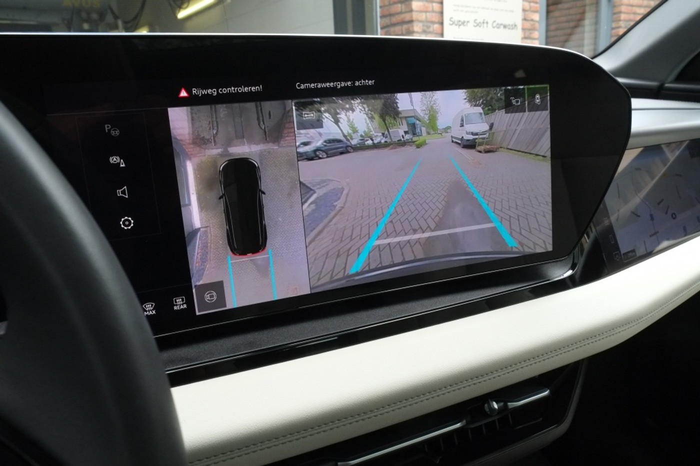 Foto van Audi Q6 Suv E-tron Performance