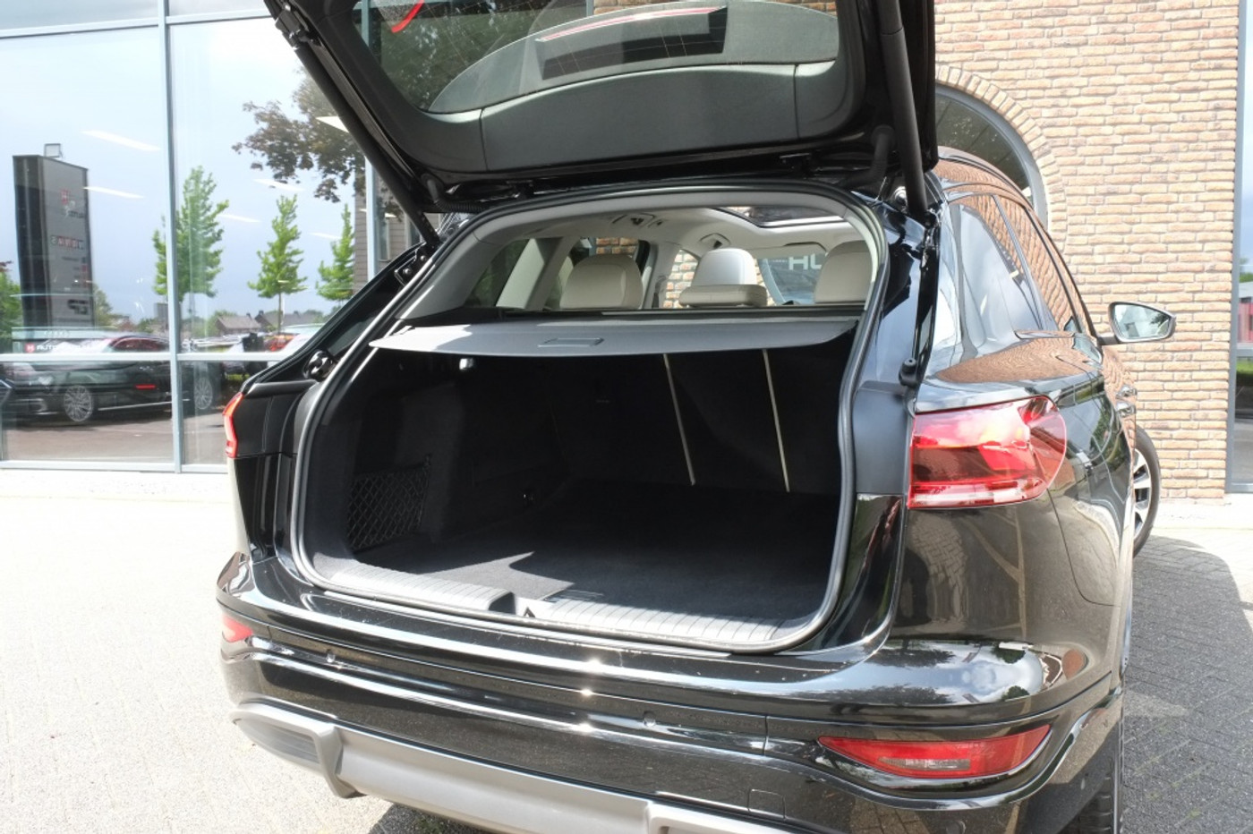 Foto van Audi Q6 Suv E-tron Performance