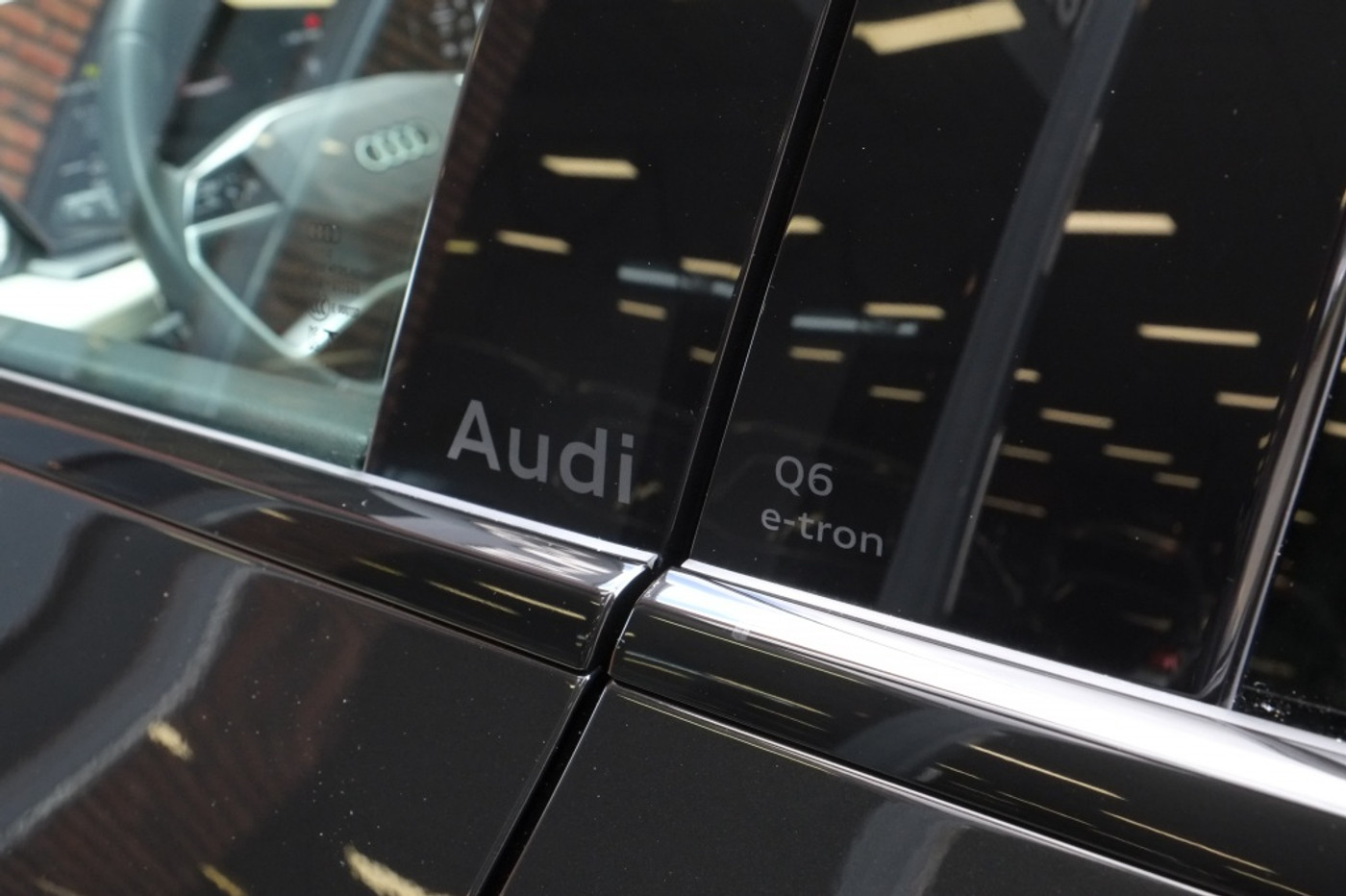 Foto van Audi Q6 Suv E-tron Performance