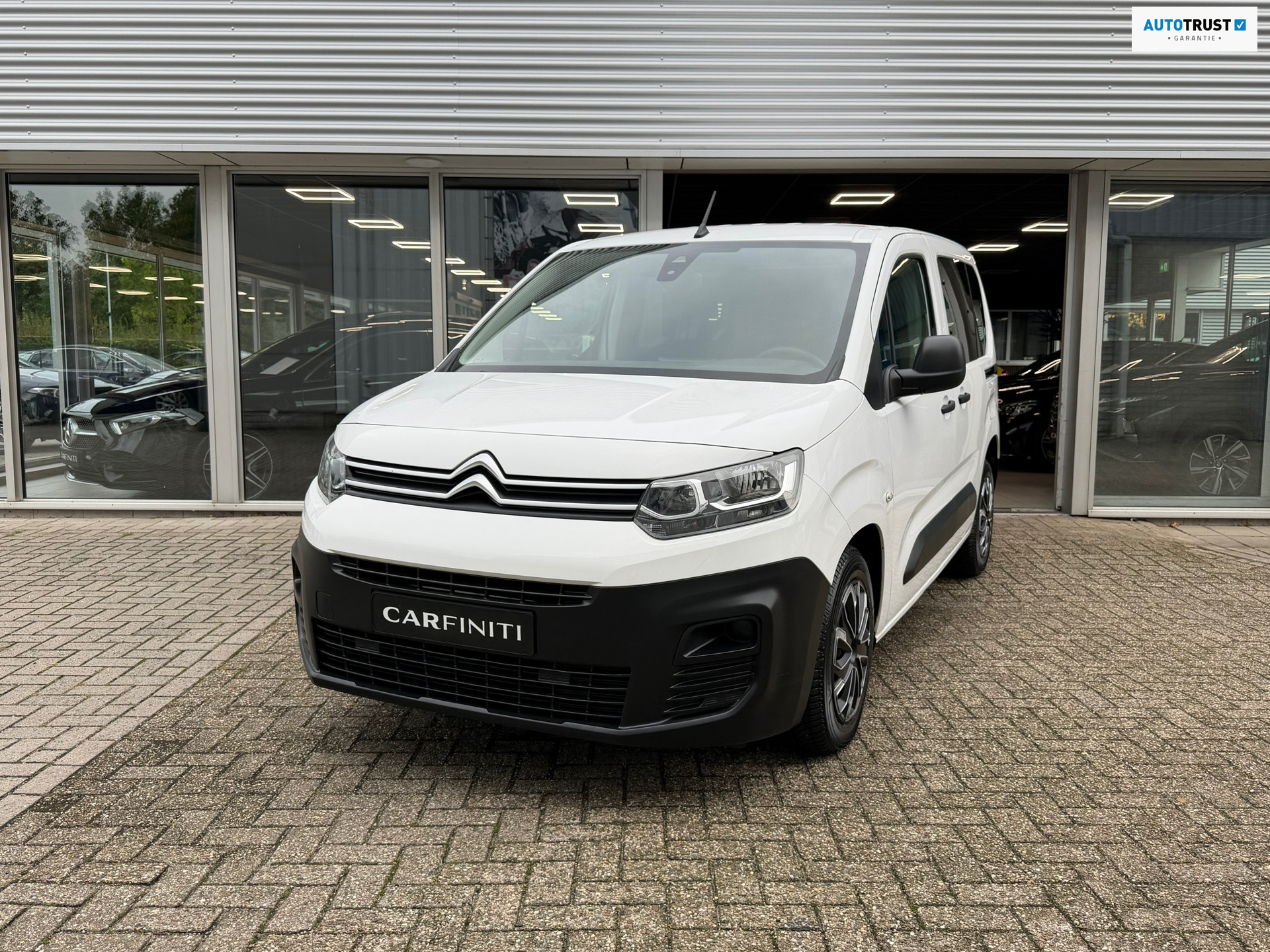 Citroen Berlingo 1.2 PureTech Live 110 Pk| Airco I Cruise control | Bluetooth. 2021 - voorkant