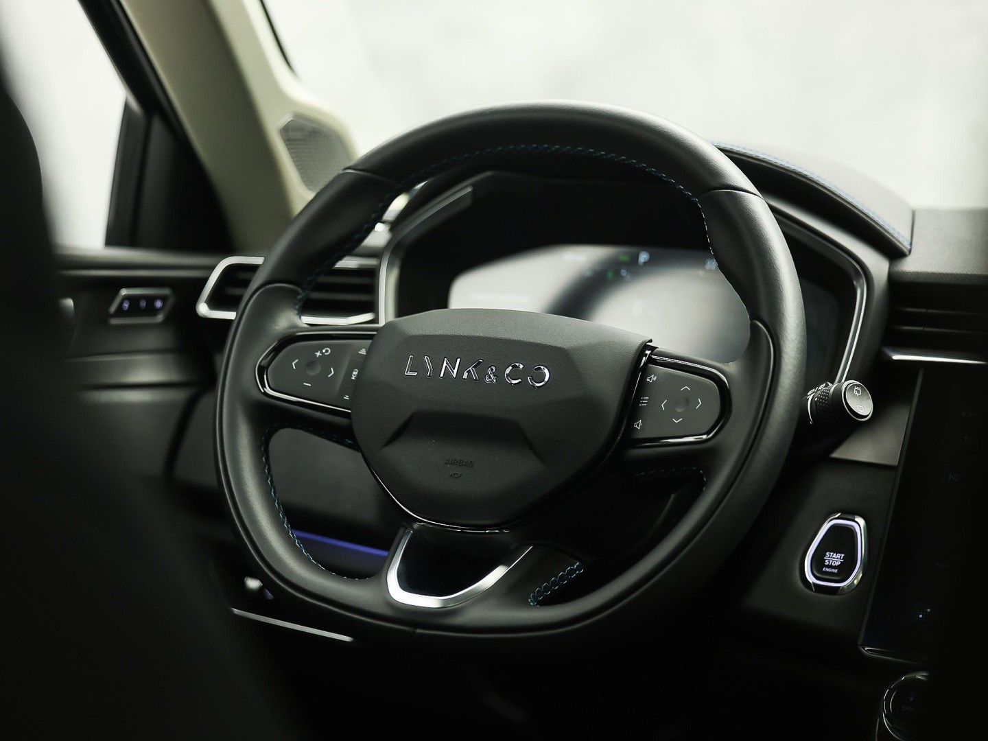 Foto van LYNK & Co 01