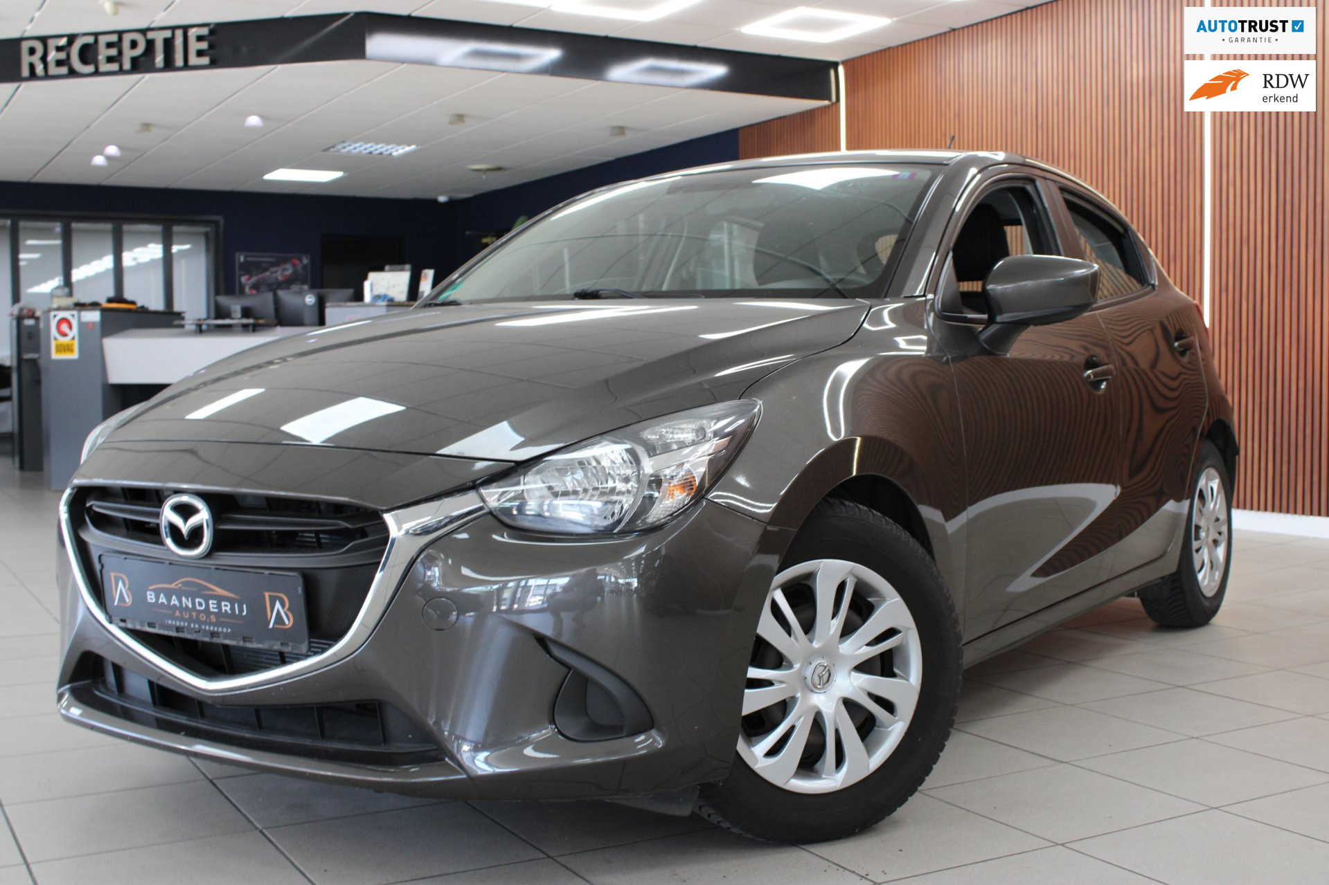 Mazda 2 1.5 Skyactiv-G S | Airco | Cruise control |  Parkeer sensor achter | Stoel verwarming 2015 - voorkant