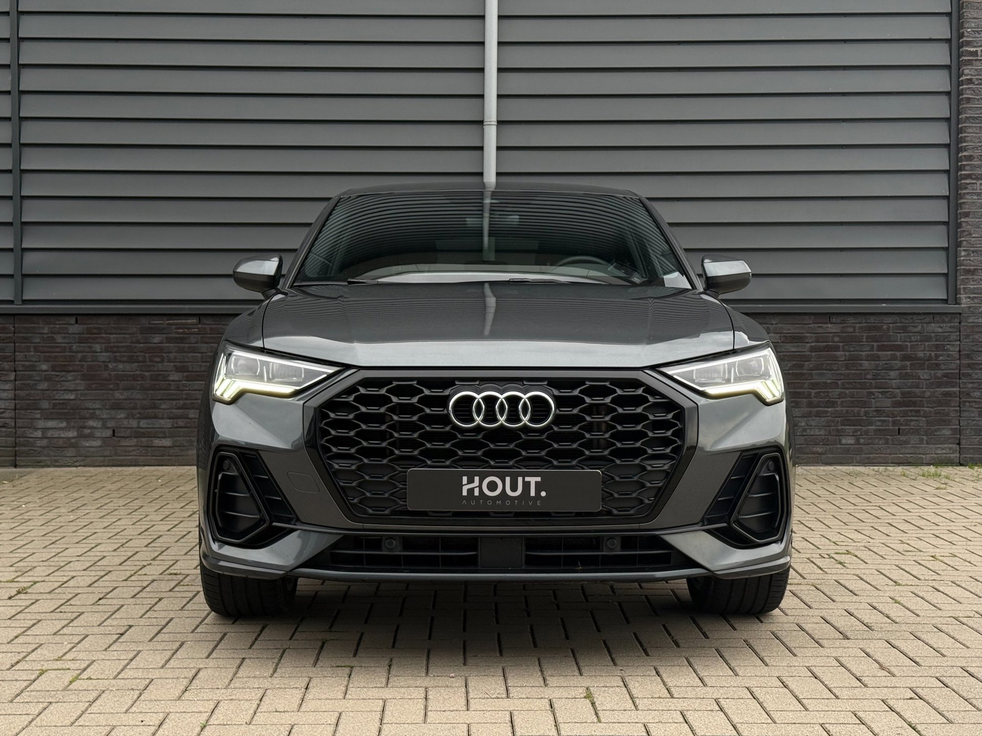 Foto van Audi Q3 Sportback E-tron