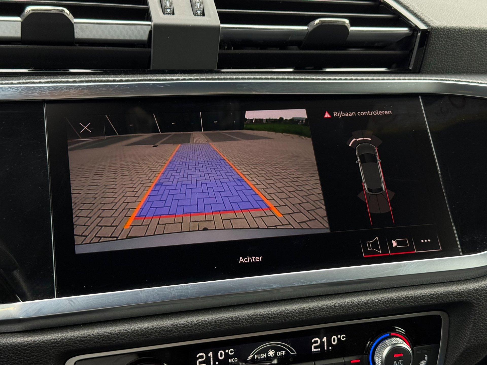 Foto van Audi Q3 Sportback E-tron