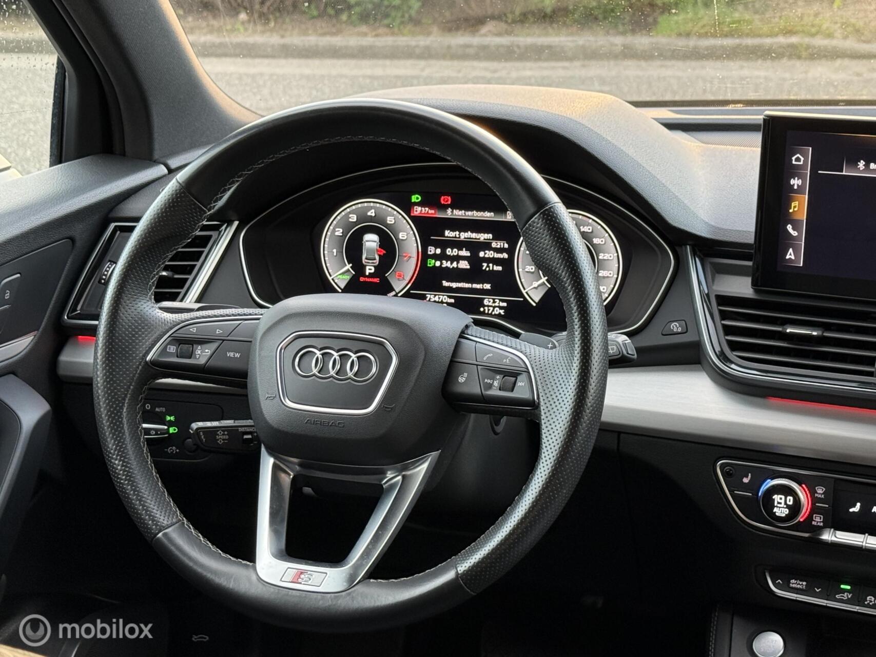Foto van Audi Q5 55 TFSI E