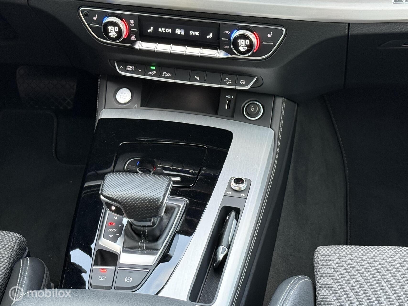 Foto van Audi Q5 55 TFSI E