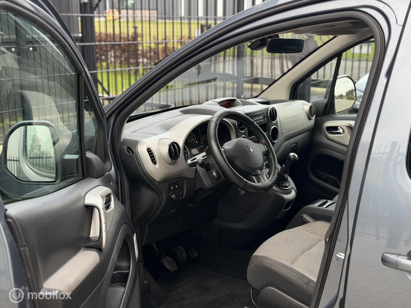 Foto van Peugeot Partner Tepee