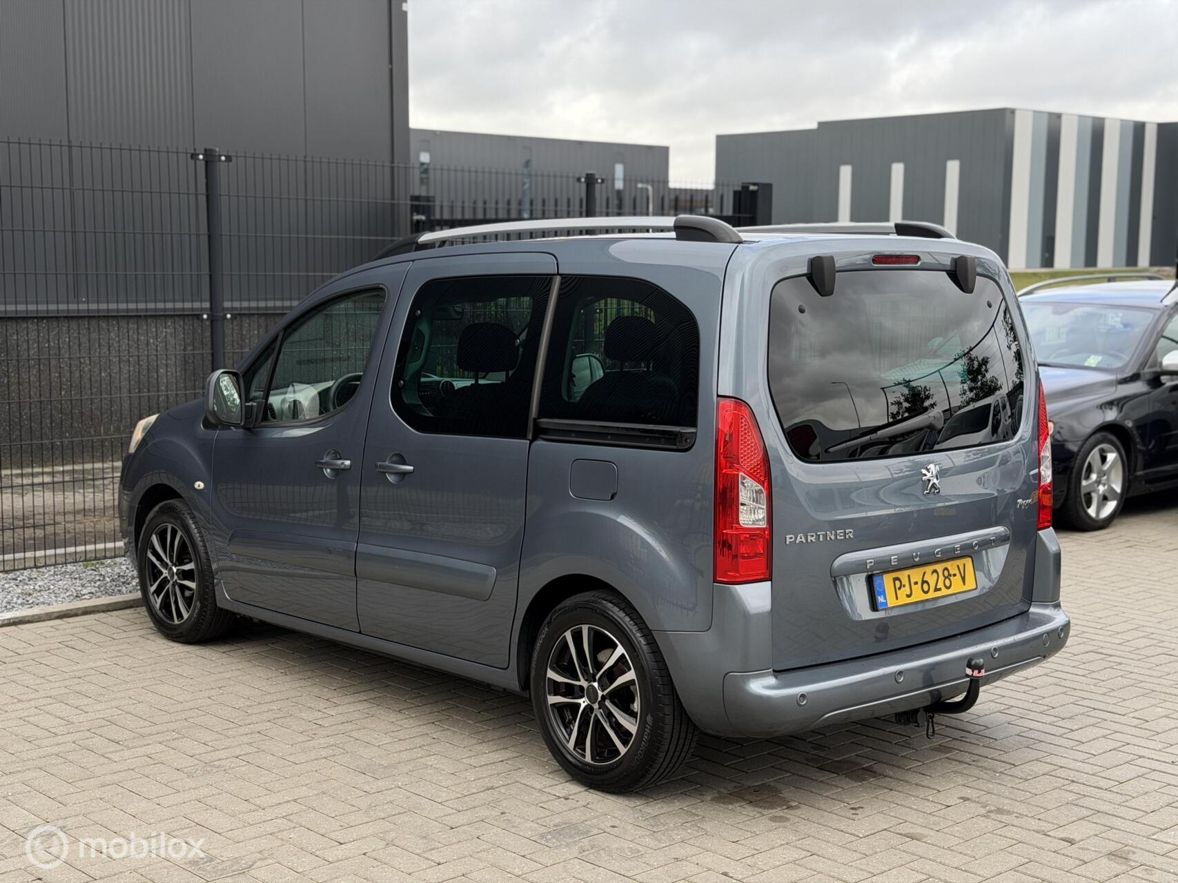 Foto van Peugeot Partner Tepee
