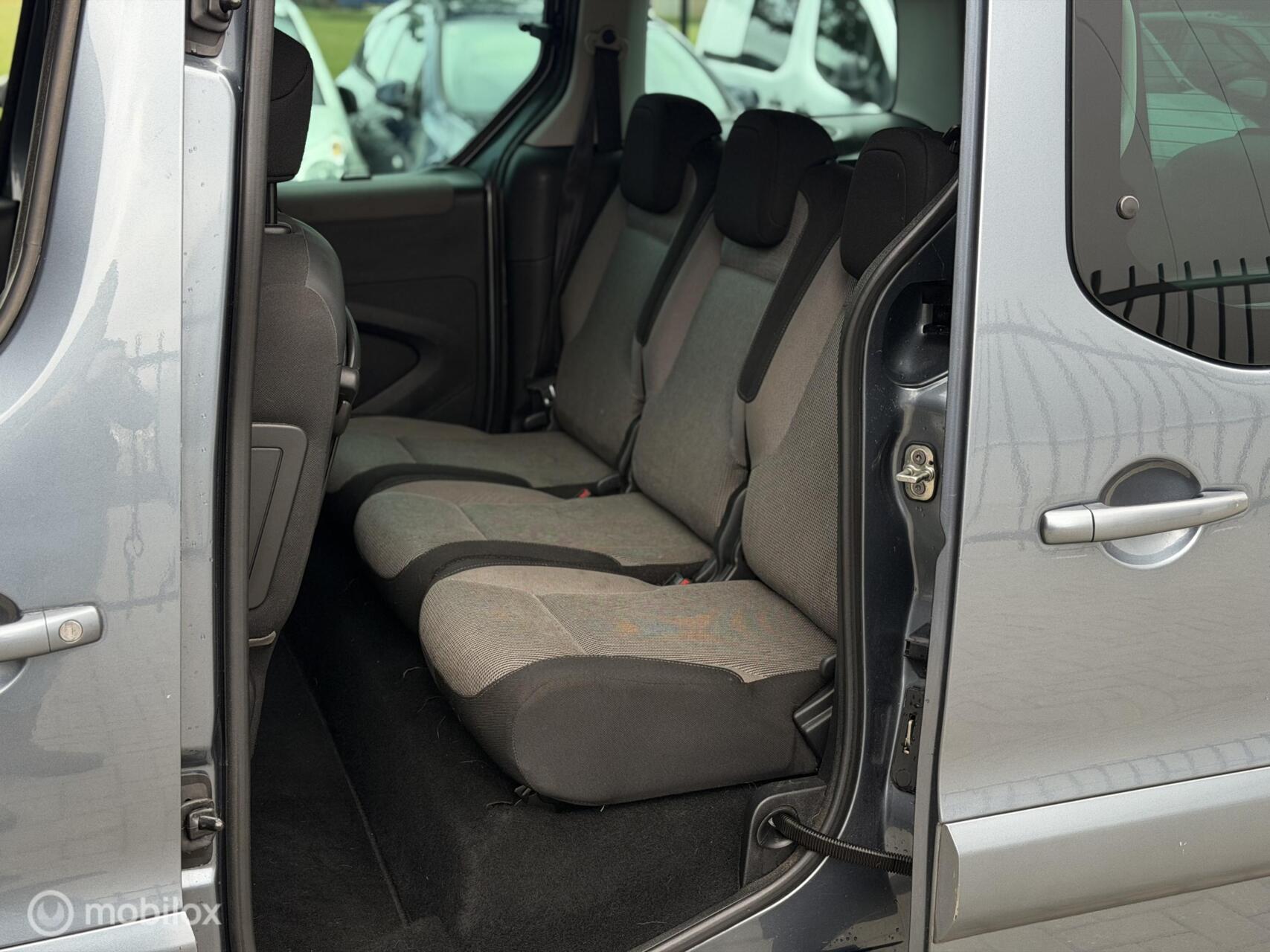Foto van Peugeot Partner Tepee