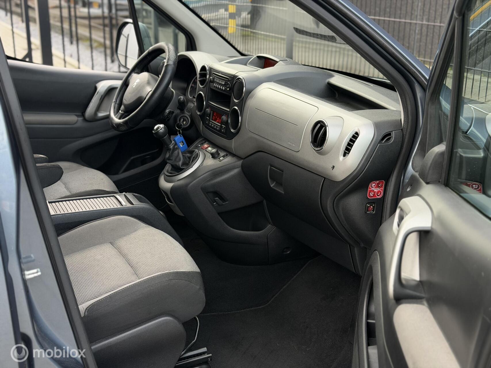 Foto van Peugeot Partner Tepee