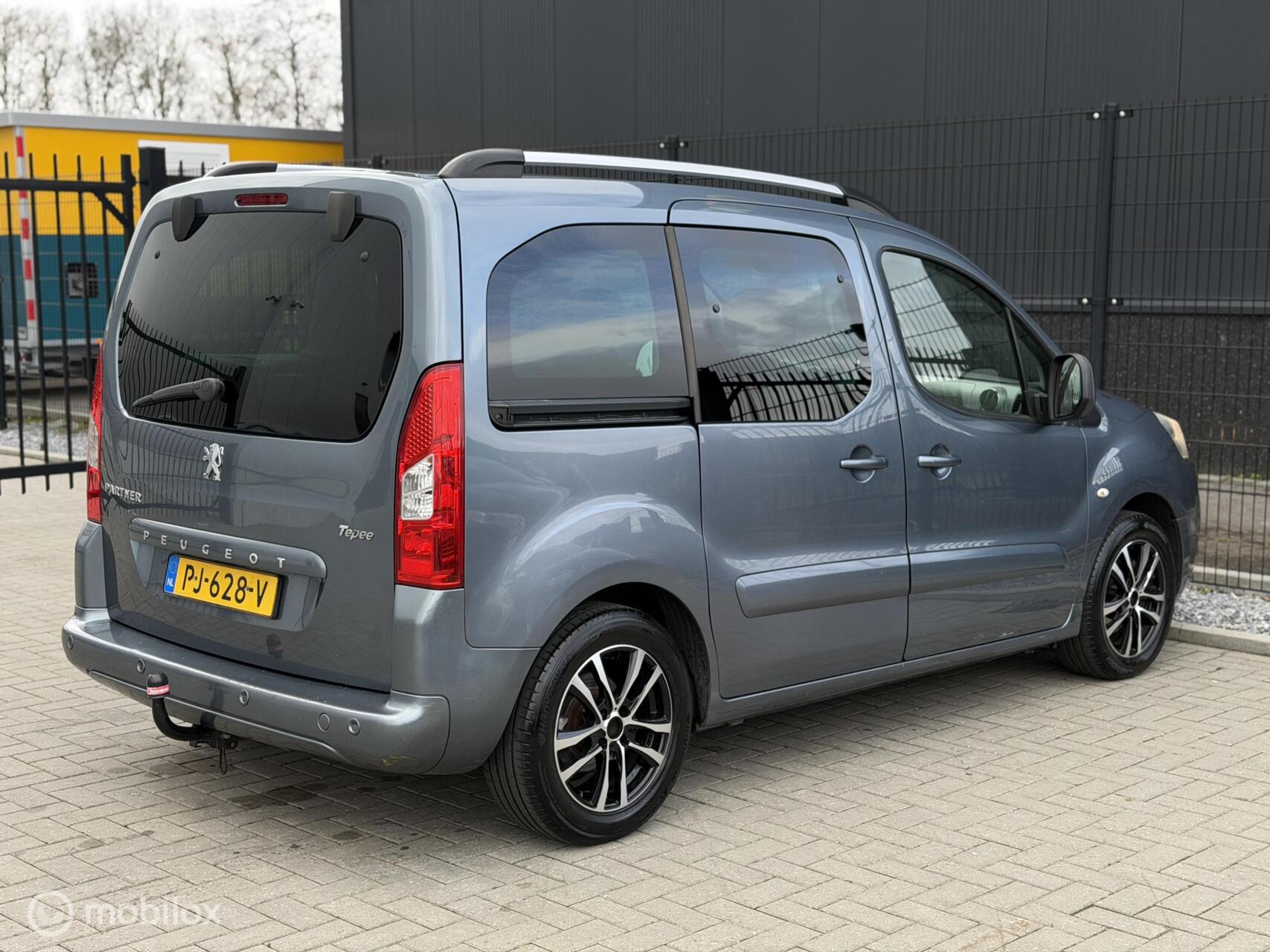 Foto van Peugeot Partner Tepee